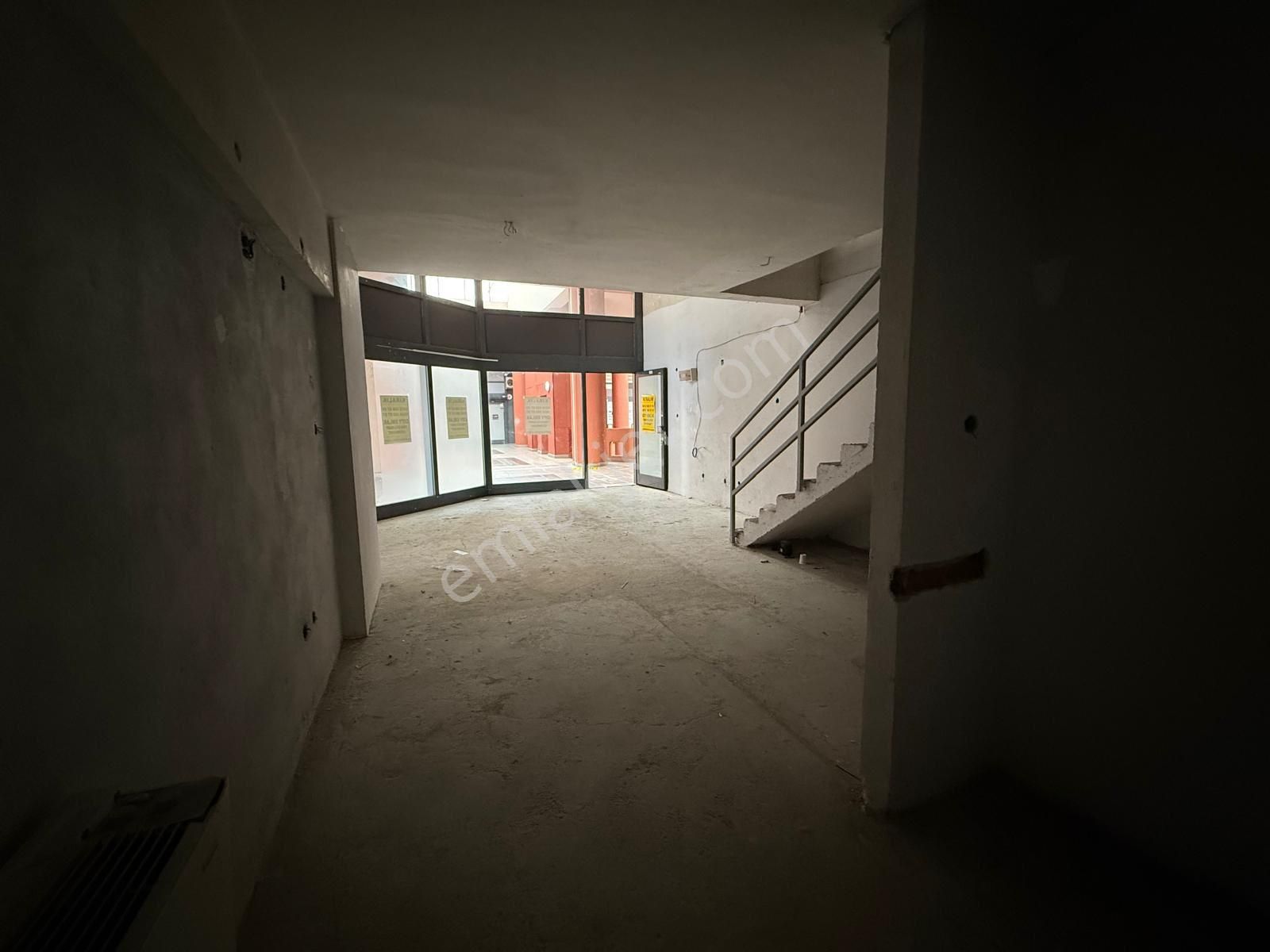 Tekstilkent City Emlaktan G2 Bloklarında Kiralık Dubleks Dükkan - Görsel 5