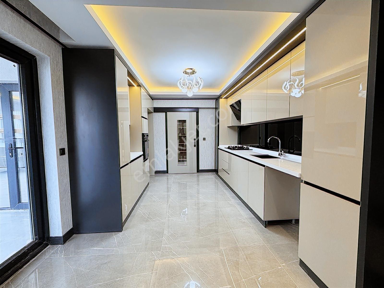 Çiftçioğullarından▃fatih Mah. Lüx Sitede K.otoparklı G.odalı 4+1 - Görsel 19