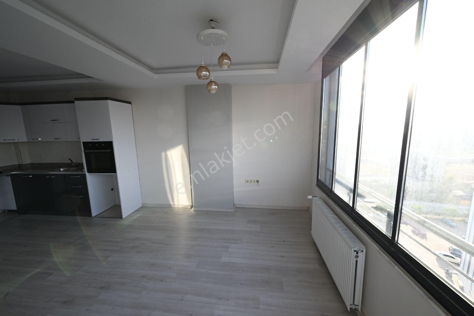 Üstünkent Emlak'tan Site İçi 3+1 Havuzlu Kiralık Daire - Görsel 5