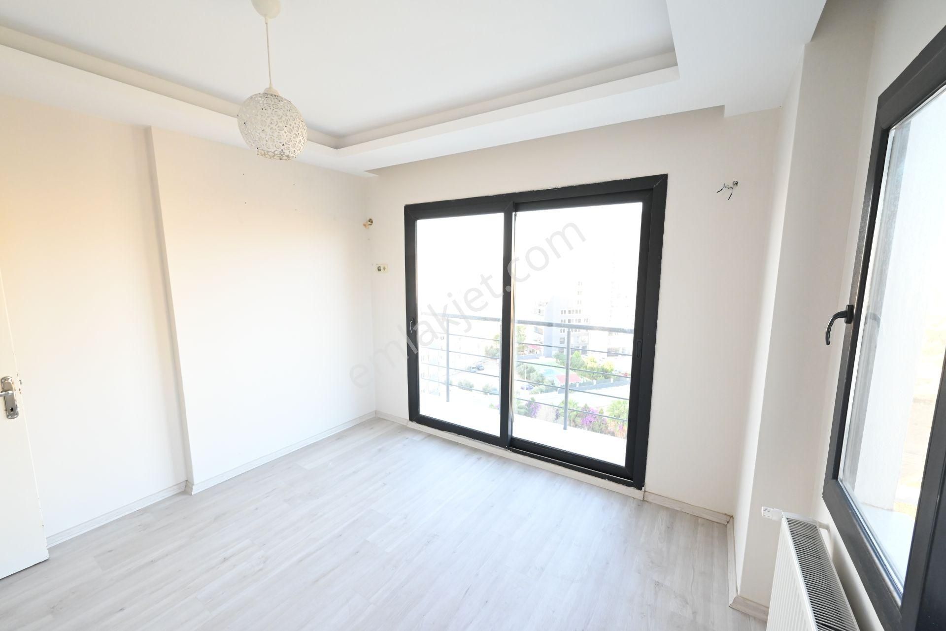 Üstünkent Emlak'tan Site İçi 3+1 Havuzlu Kiralık Daire - Görsel 23