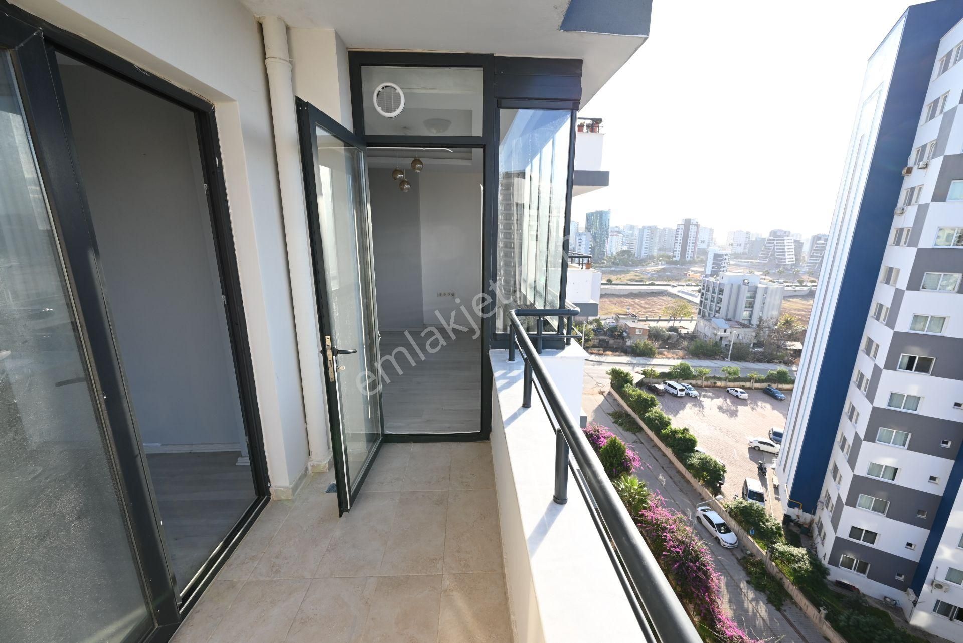 Üstünkent Emlak'tan Site İçi 3+1 Havuzlu Kiralık Daire - Görsel 32