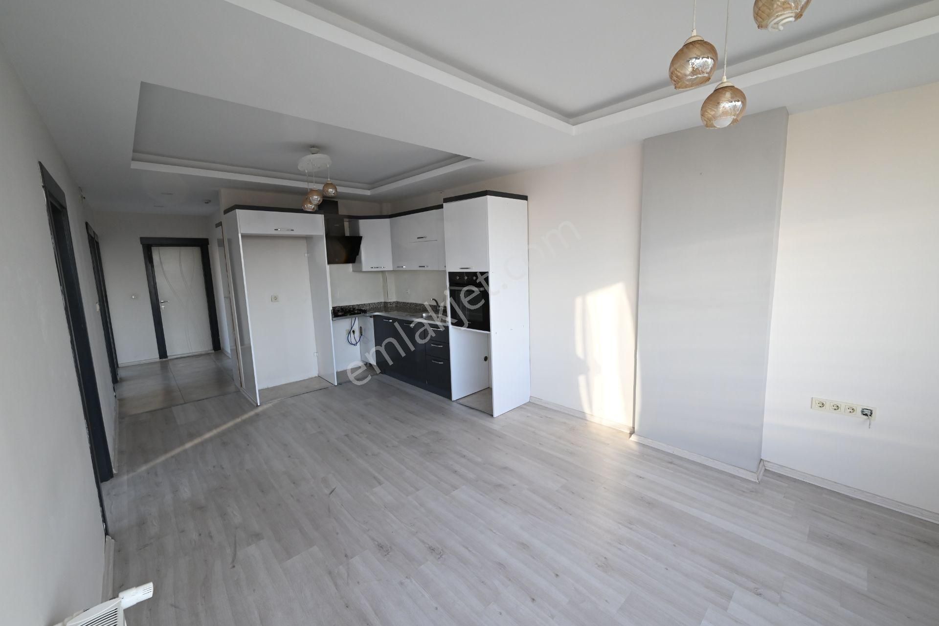 Üstünkent Emlak'tan Site İçi 3+1 Havuzlu Kiralık Daire - Görsel 2