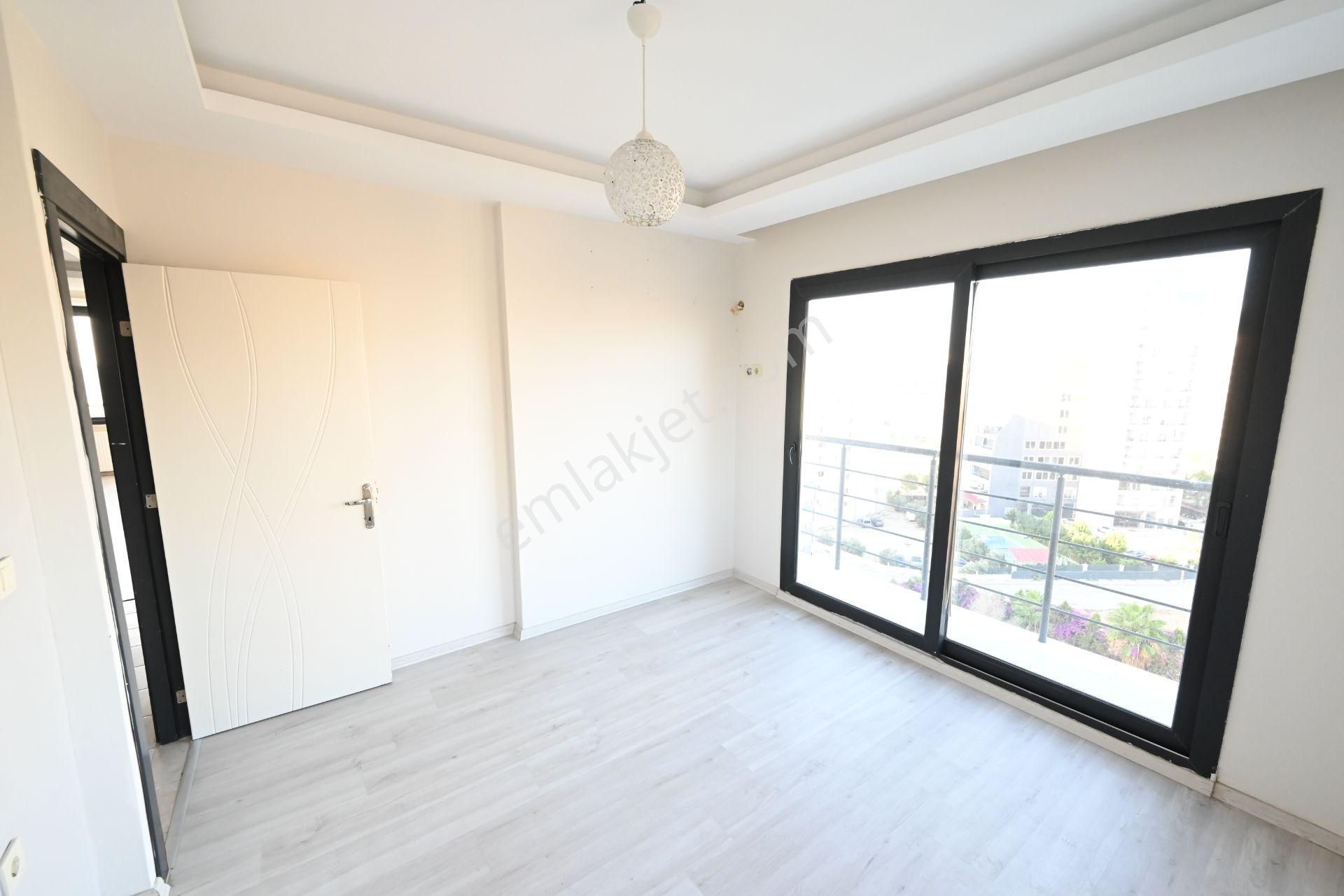 Üstünkent Emlak'tan Site İçi 3+1 Havuzlu Kiralık Daire - Görsel 24