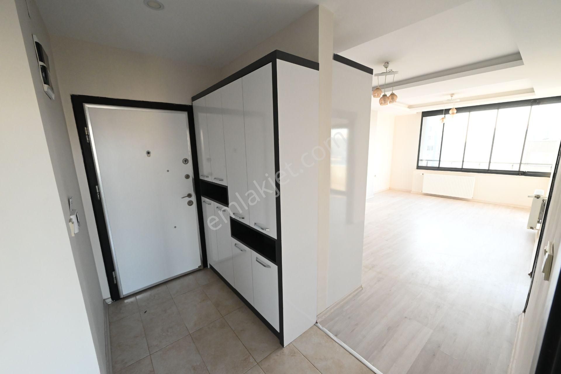 Üstünkent Emlak'tan Site İçi 3+1 Havuzlu Kiralık Daire - Görsel 26