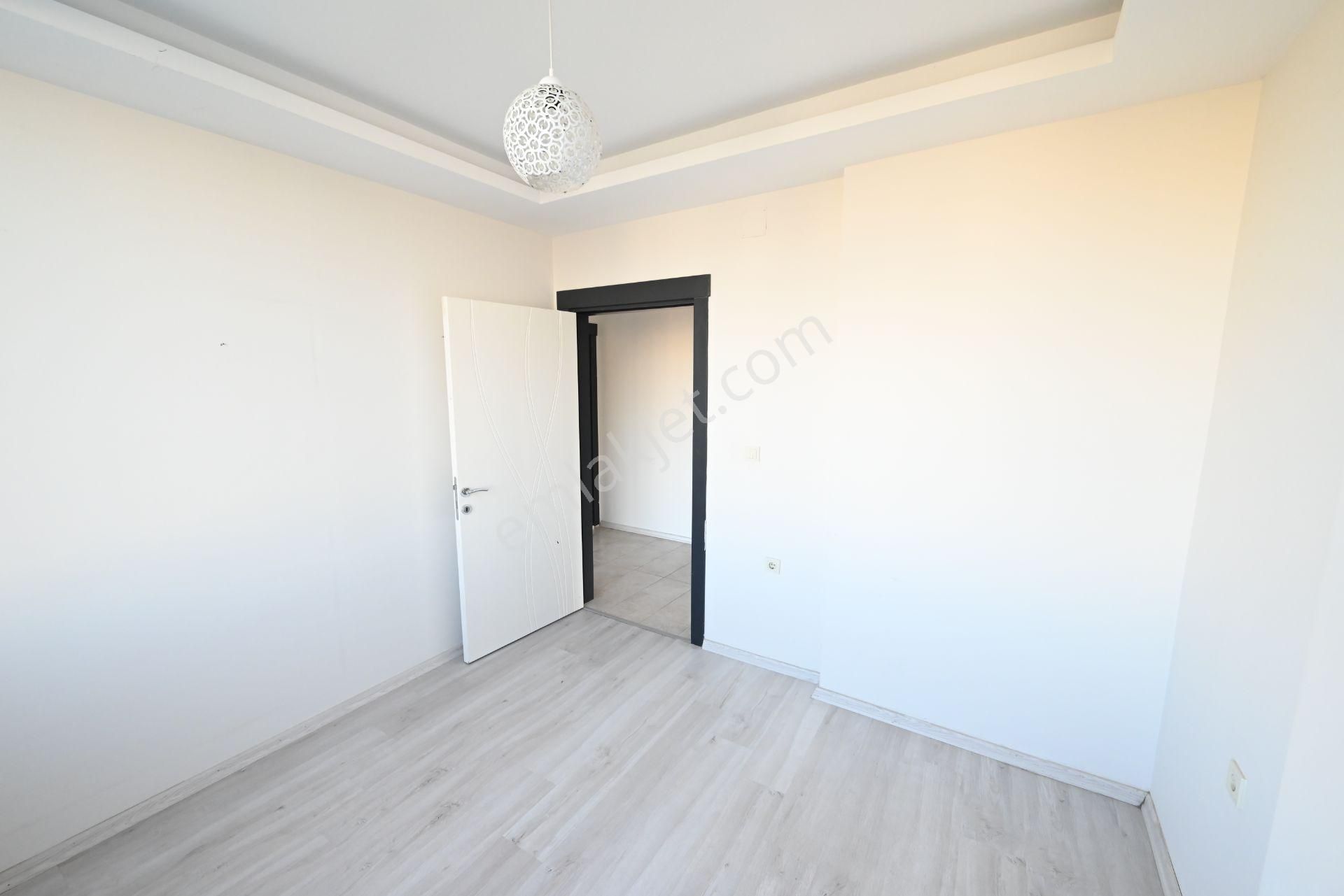 Üstünkent Emlak'tan Site İçi 3+1 Havuzlu Kiralık Daire - Görsel 20