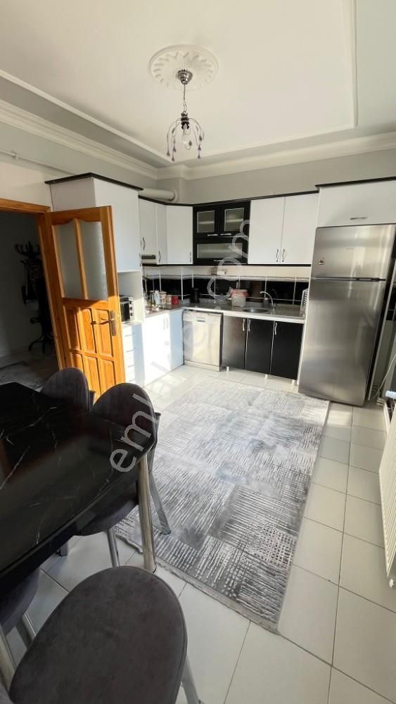 Çarşı Merkezde 3+1 Eksiksiz, Güney Cepheli Satılık Daire - Görsel 4