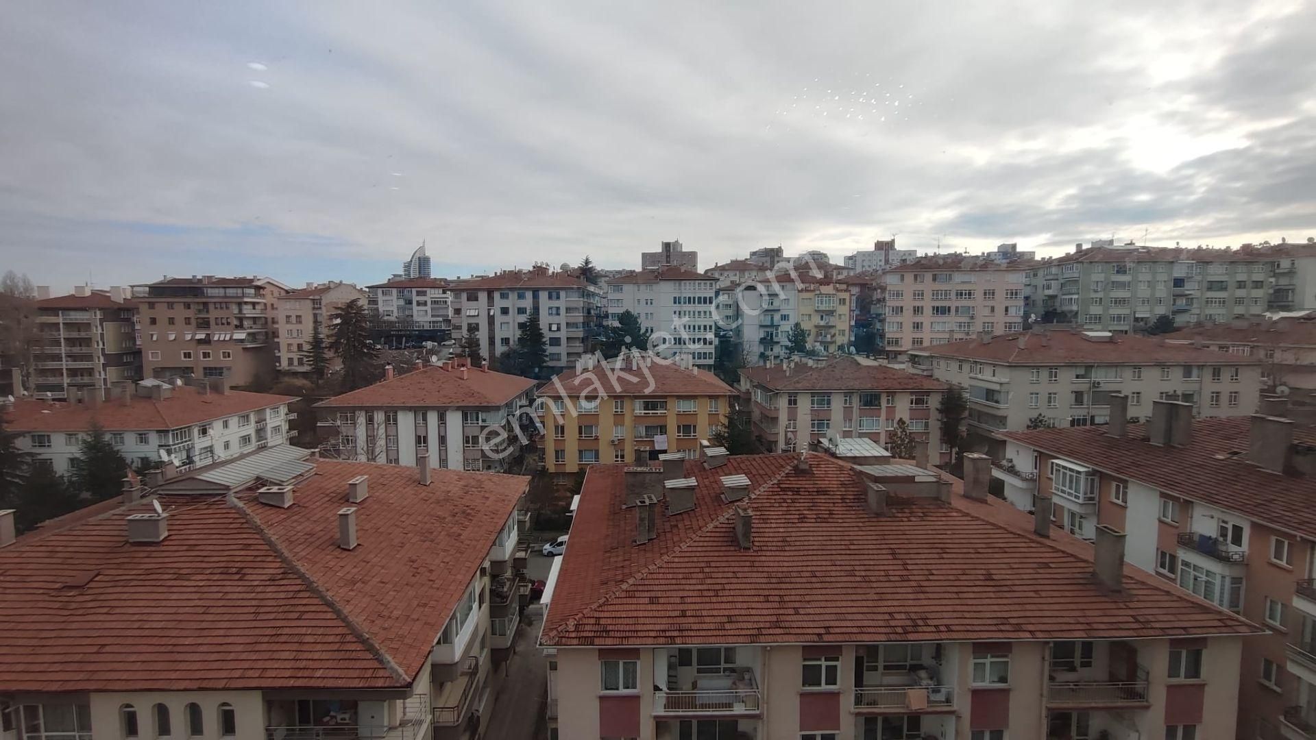 Atanora Vadi'den Sokulluda Cadde Paraleli Lüks Yapılı Ara Kat Manzaralı Boş 3+1 - Görsel 13