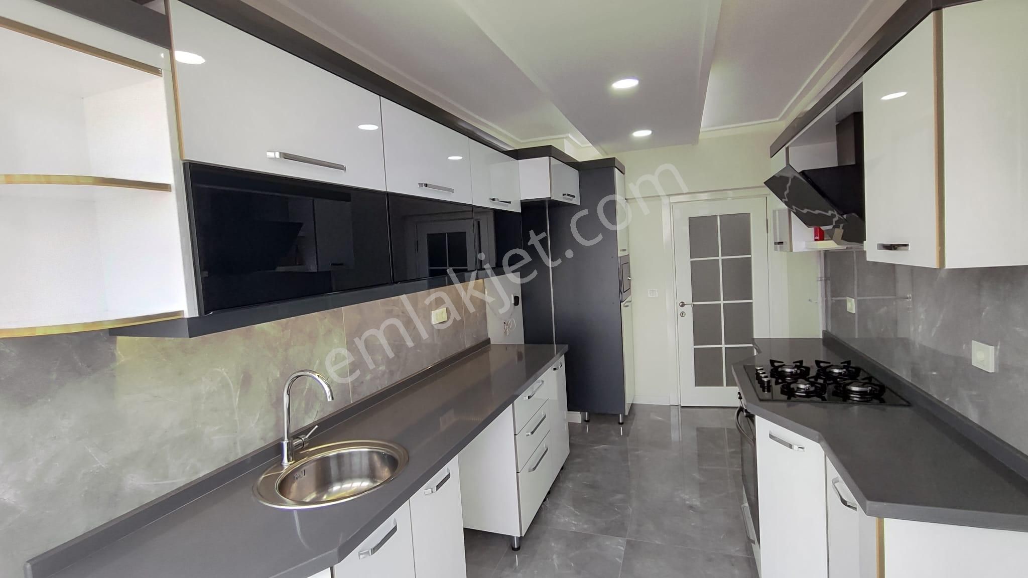 Atanora Vadi'den Sokulluda Cadde Paraleli Lüks Yapılı Ara Kat Manzaralı Boş 3+1 - Görsel 22