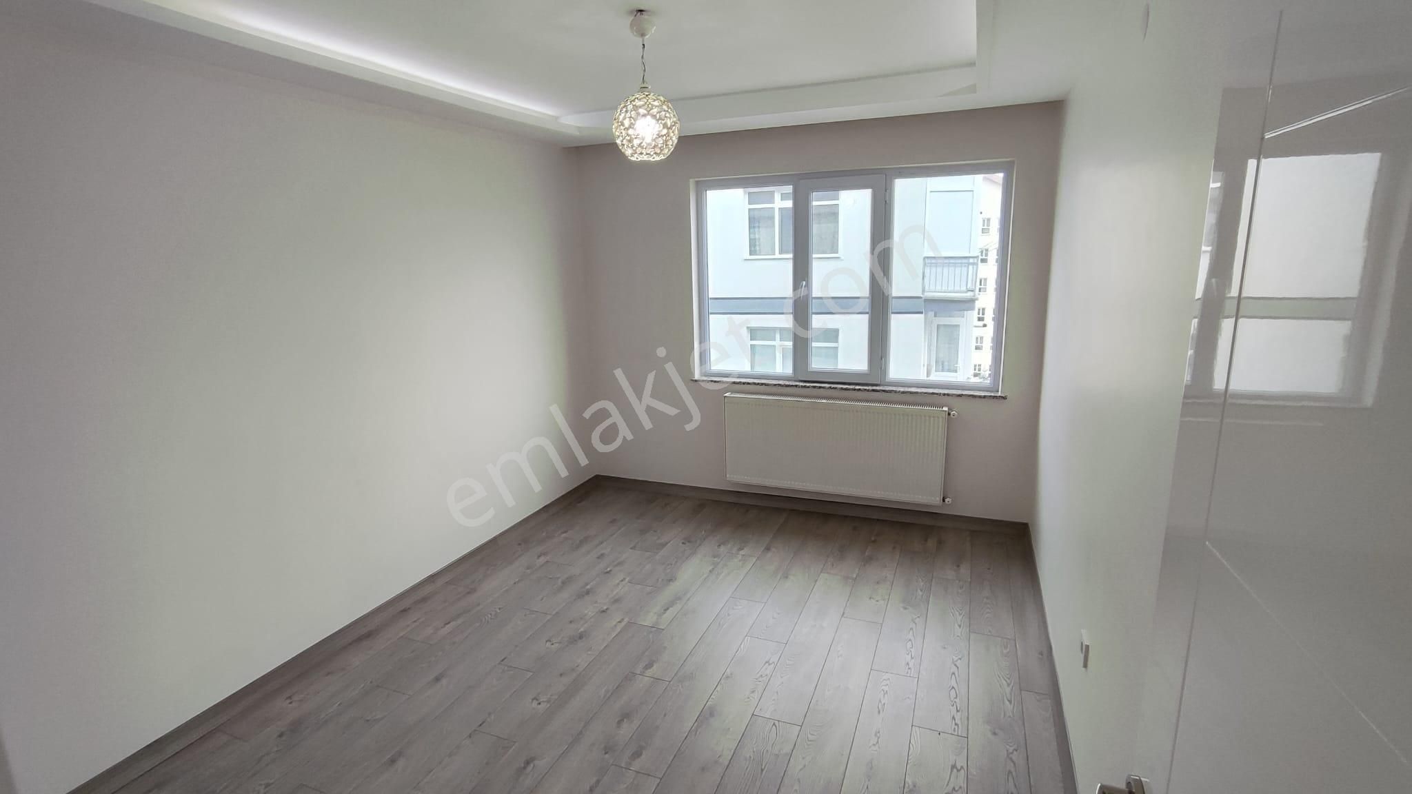 Atanora Vadi'den Sokulluda Cadde Paraleli Lüks Yapılı Ara Kat Manzaralı Boş 3+1 - Görsel 19