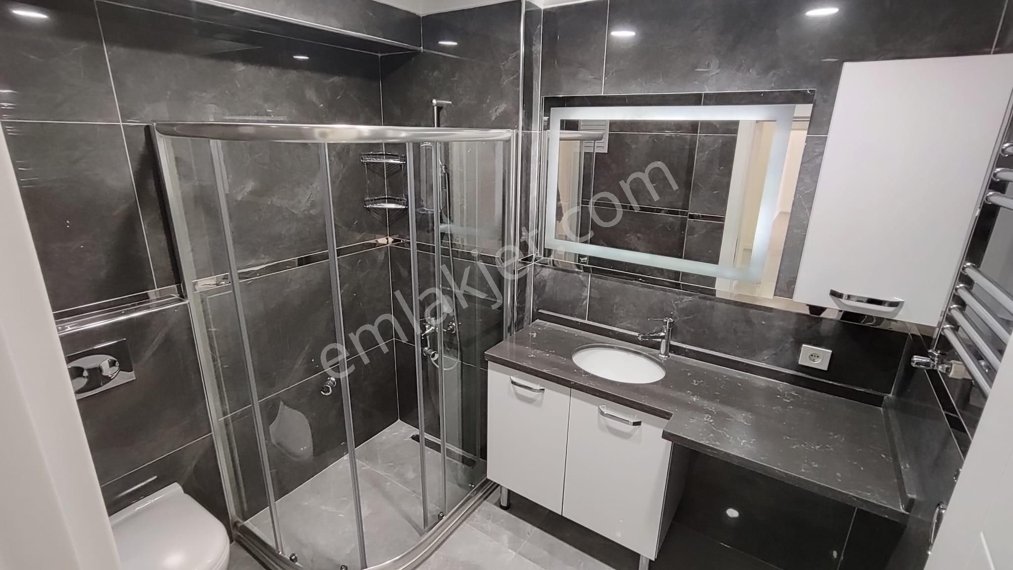 Atanora Vadi'den Sokulluda Cadde Paraleli Lüks Yapılı Ara Kat Manzaralı Boş 3+1 - Görsel 16