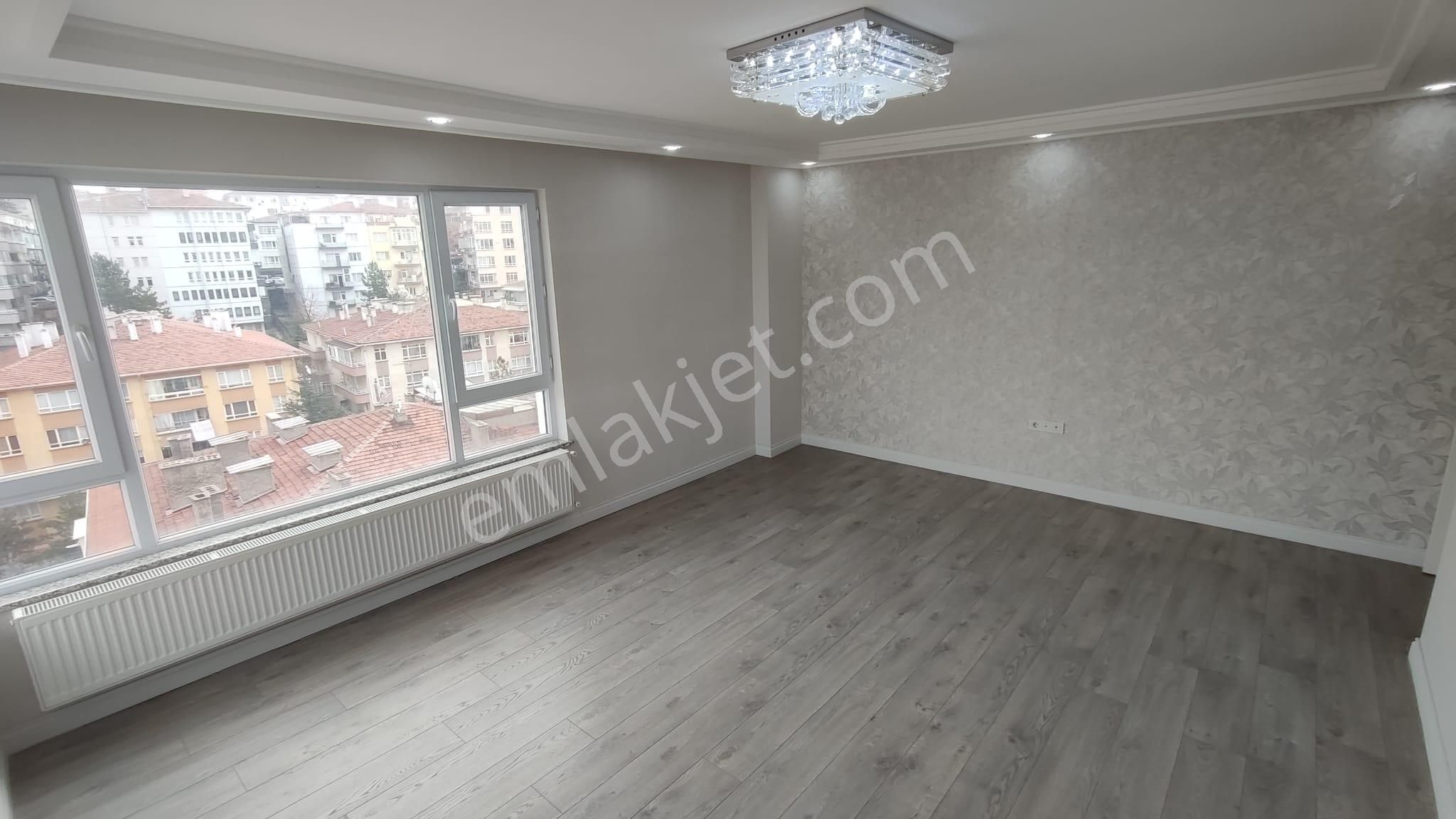 Atanora Vadi'den Sokulluda Cadde Paraleli Lüks Yapılı Ara Kat Manzaralı Boş 3+1 - Görsel 11