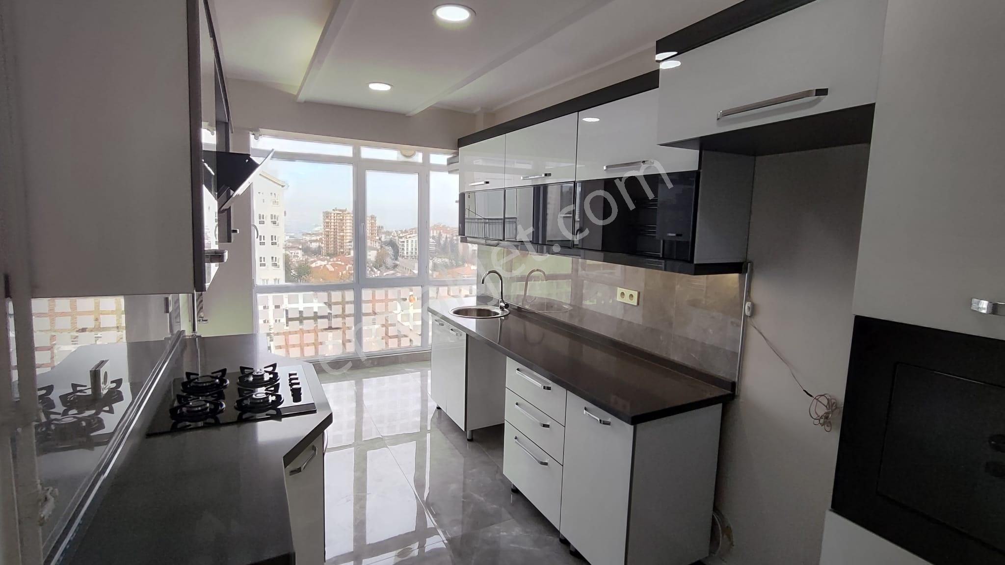 Atanora Vadi'den Sokulluda Cadde Paraleli Lüks Yapılı Ara Kat Manzaralı Boş 3+1 - Görsel 18