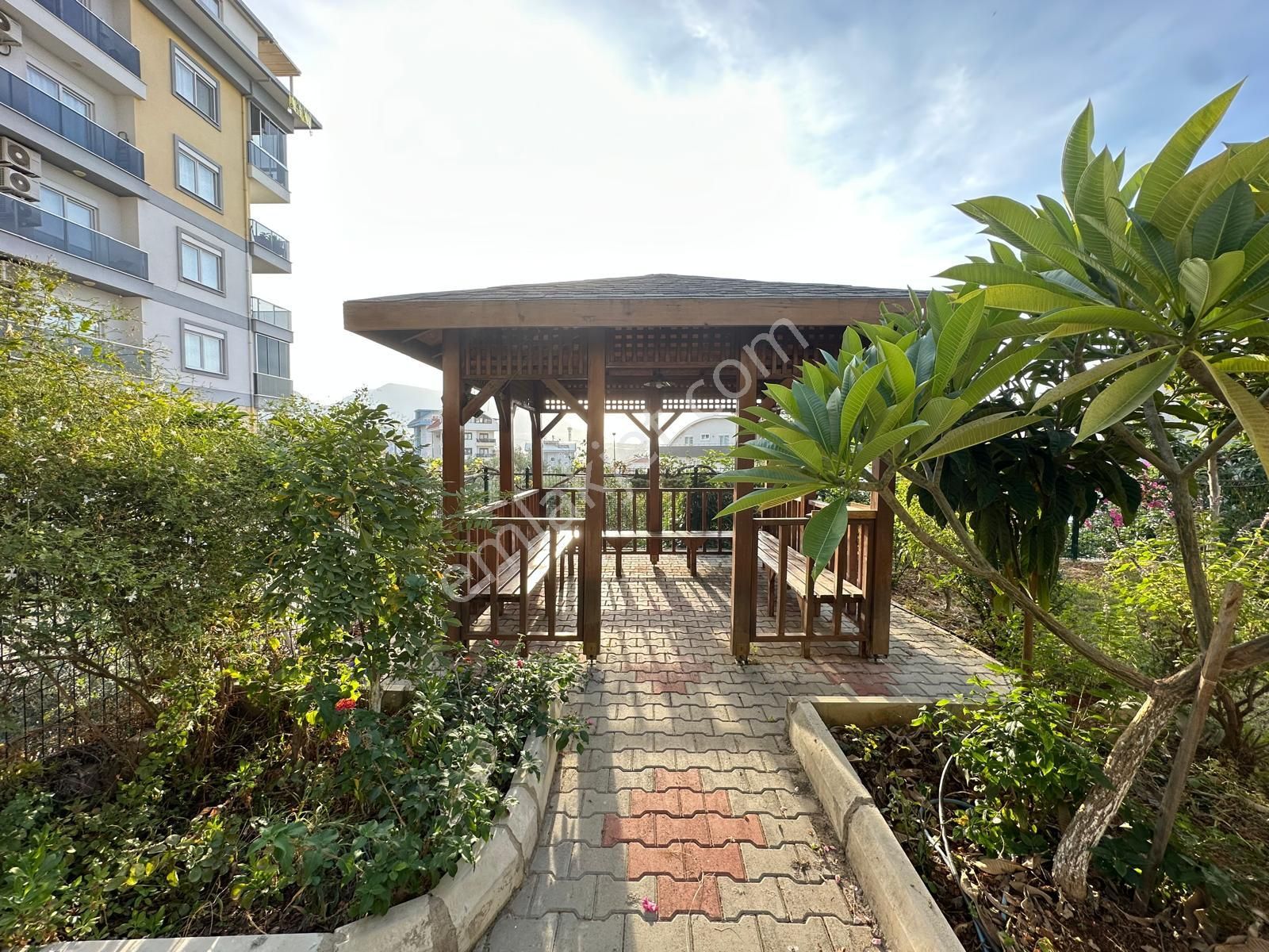 Alanya Çıplaklıda Satılık Site İçi 2+1 Ayrı Mutfak Daire - Görsel 3