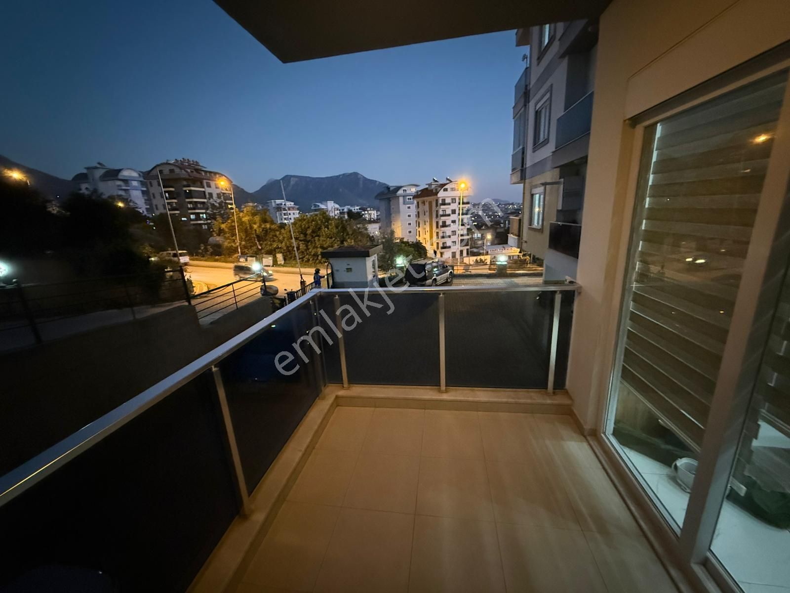 Alanya Çıplaklıda Satılık Site İçi 2+1 Ayrı Mutfak Daire - Görsel 15