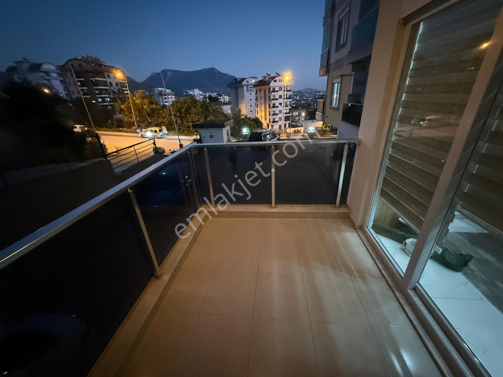 Alanya Çıplaklıda Satılık Site İçi 2+1 Ayrı Mutfak Daire - Görsel 16