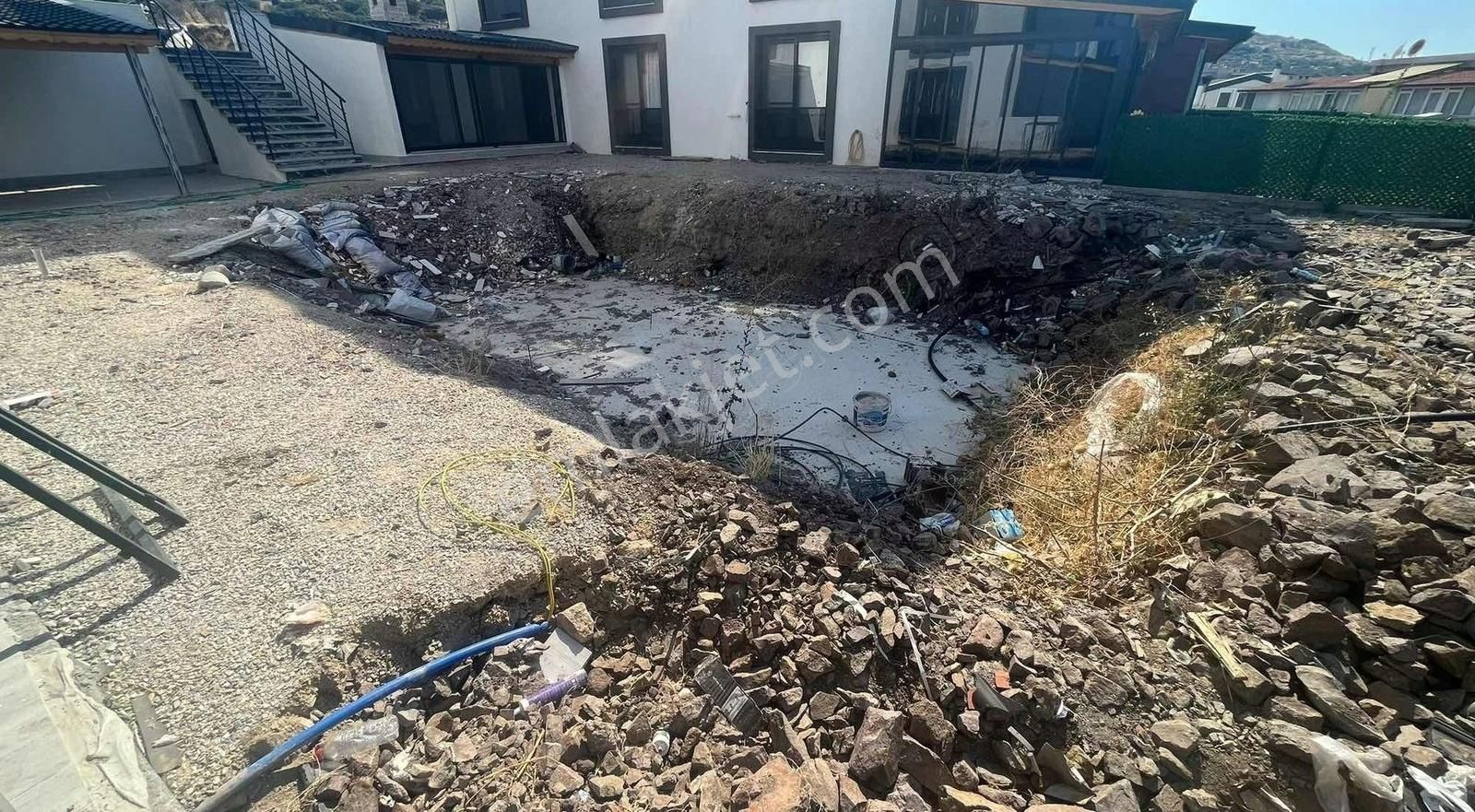 İzmir Dikili Gazi Paşada 2 Aya Teslim 3+1 Havuzlu Dubleks - Görsel 3