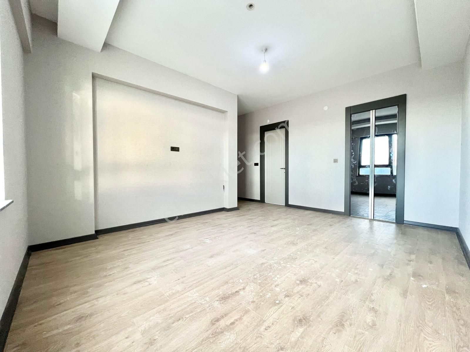 Panoramik Manzaralı Lüx Tasarım K.oto Sıfır Bina 4+1 Daire - Görsel 8