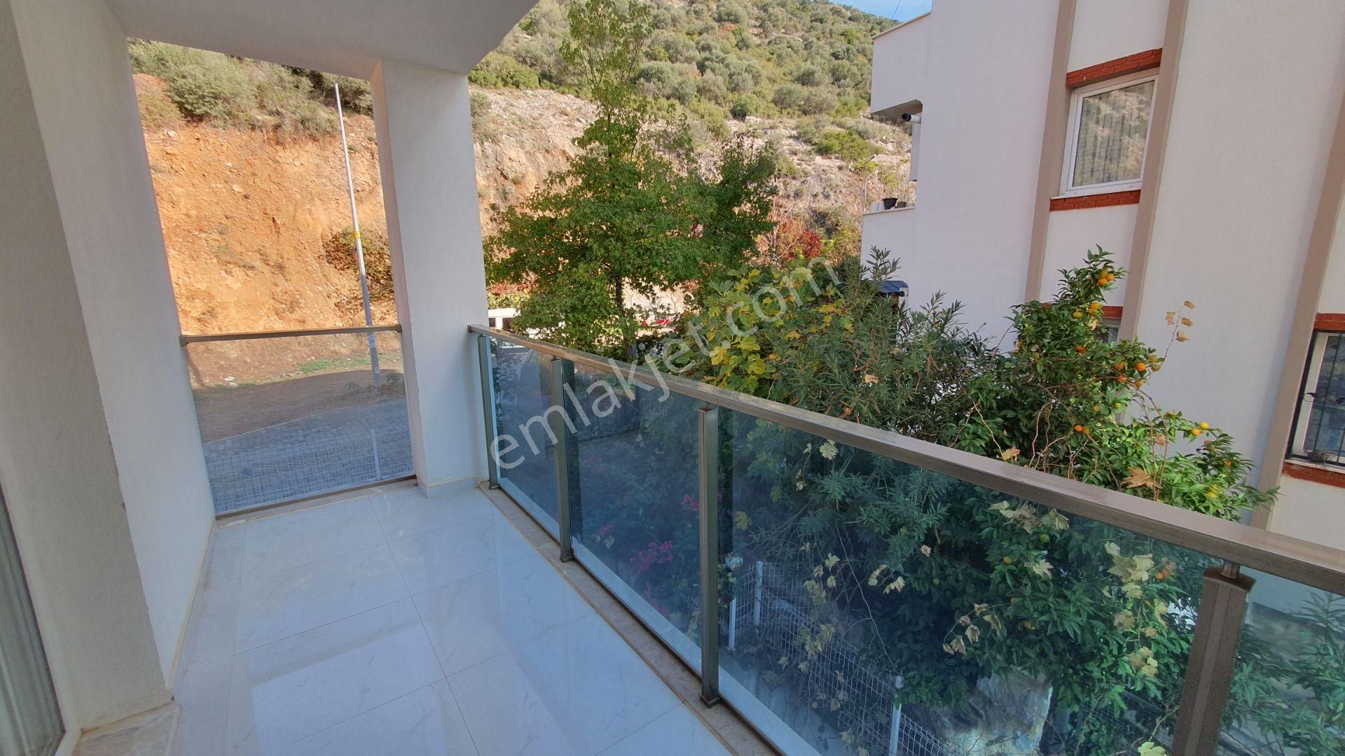 Kuşadası Ege Mah. 3+1 Geniş Kapalı Mutfak Kiralık - Görsel 17