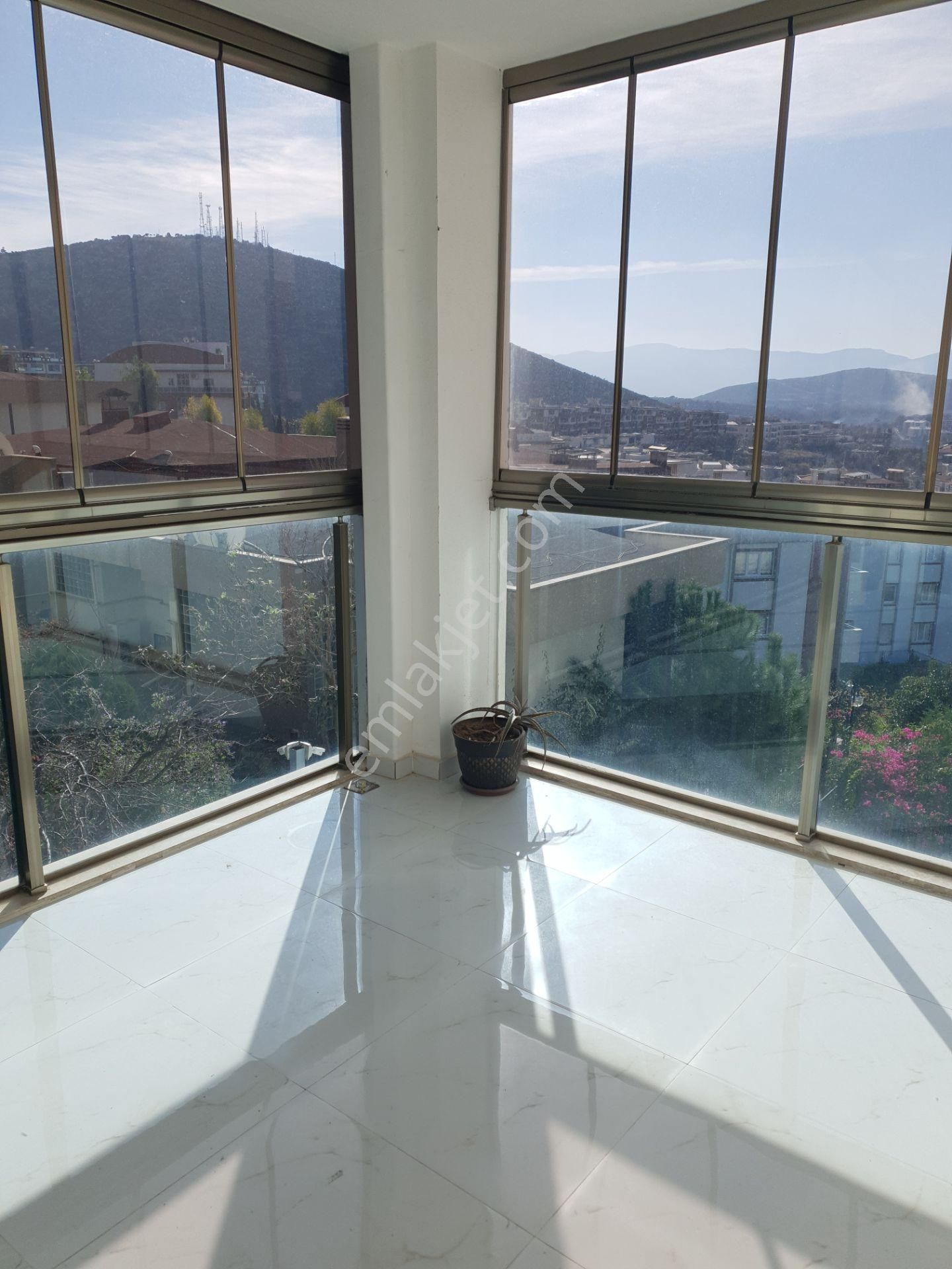 Kuşadası Ege Mah. 3+1 Geniş Kapalı Mutfak Kiralık - Görsel 27