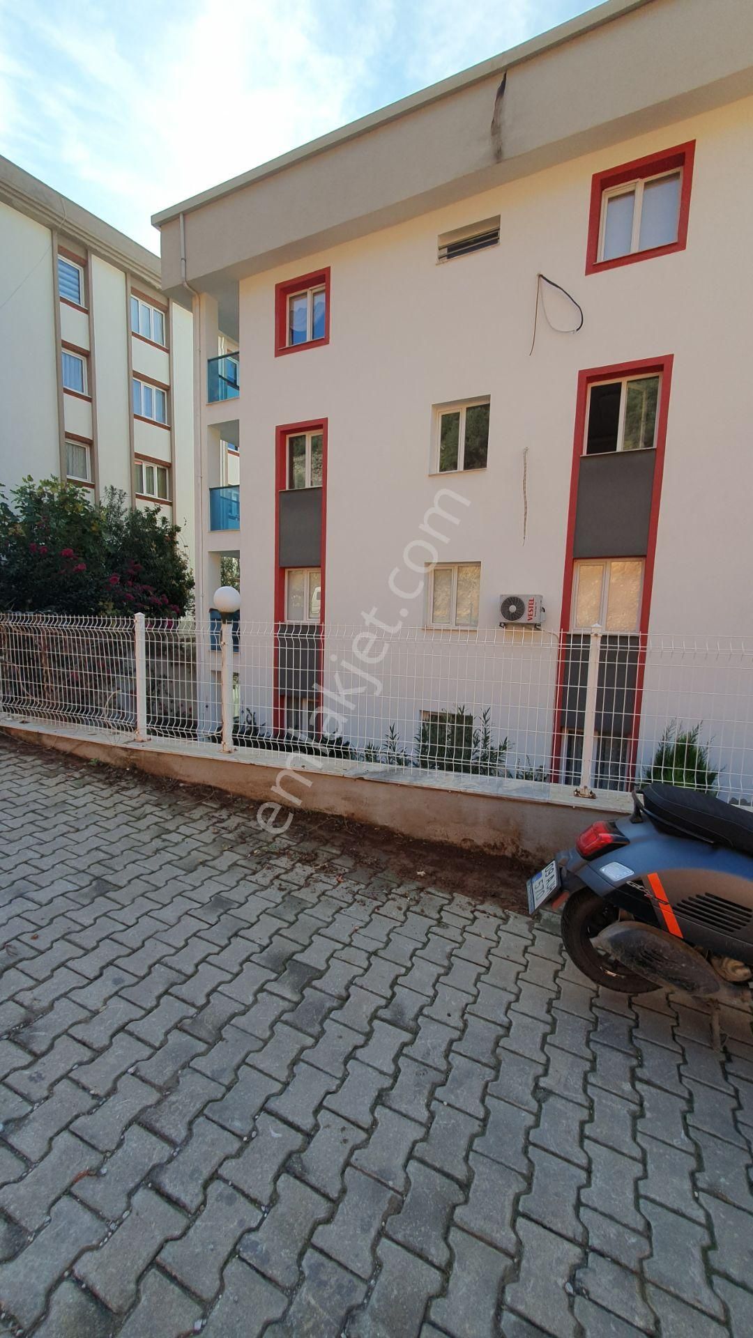 Kuşadası Ege Mah. 3+1 Geniş Kapalı Mutfak Kiralık - Görsel 3