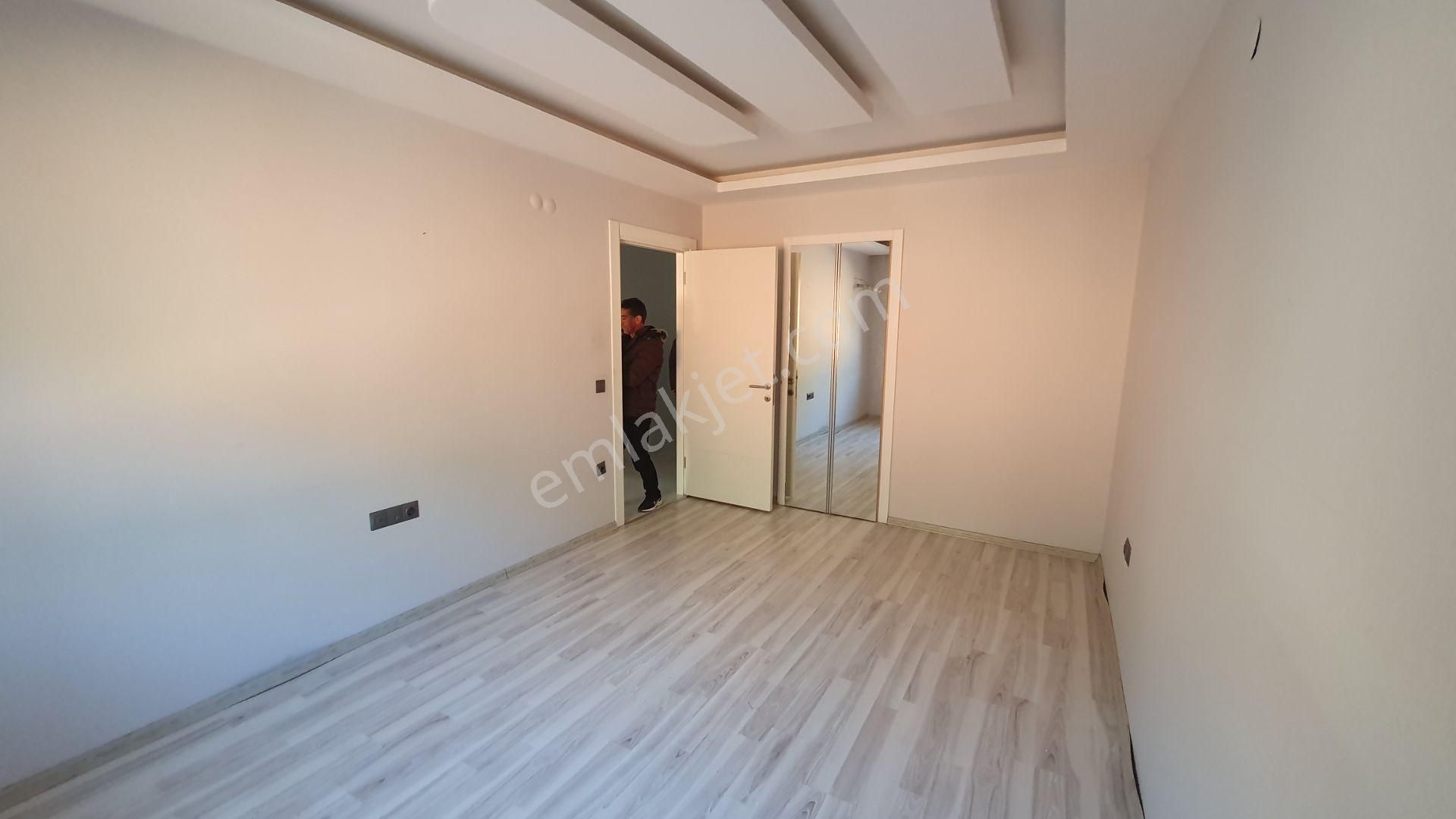Kuşadası Ege Mah. 3+1 Geniş Kapalı Mutfak Kiralık - Görsel 23
