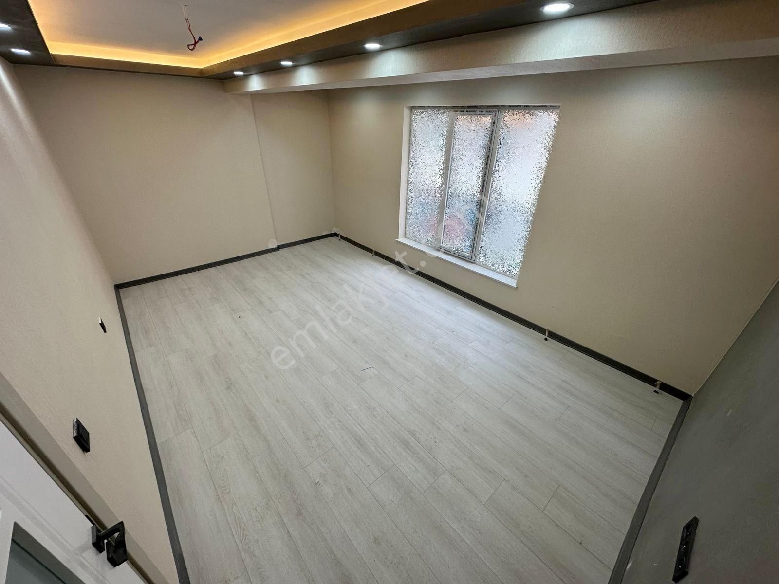 Yenikent Fevzi Çakmak Mh'de 2+1 76m2 Depolu 1.kat Konum'da Çift Banyolu Satılık Daire - Görsel 13