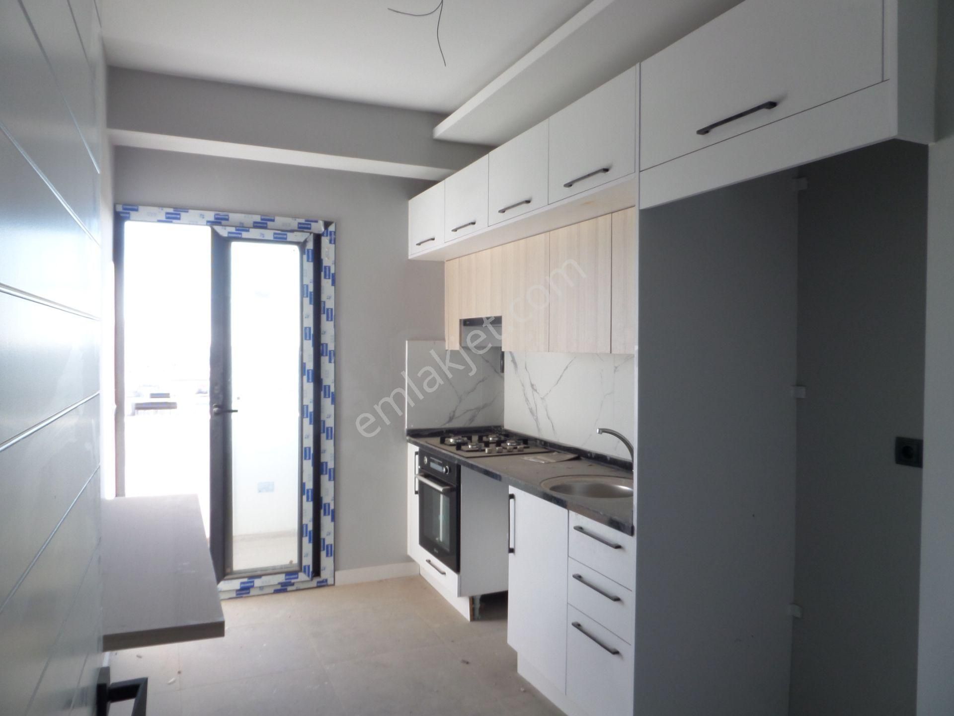 Bahçeşehir'de,bulvarüstü,5.kat,2+1,kapalı Mut.doğalgazlı Kiralık D. - Görsel 2