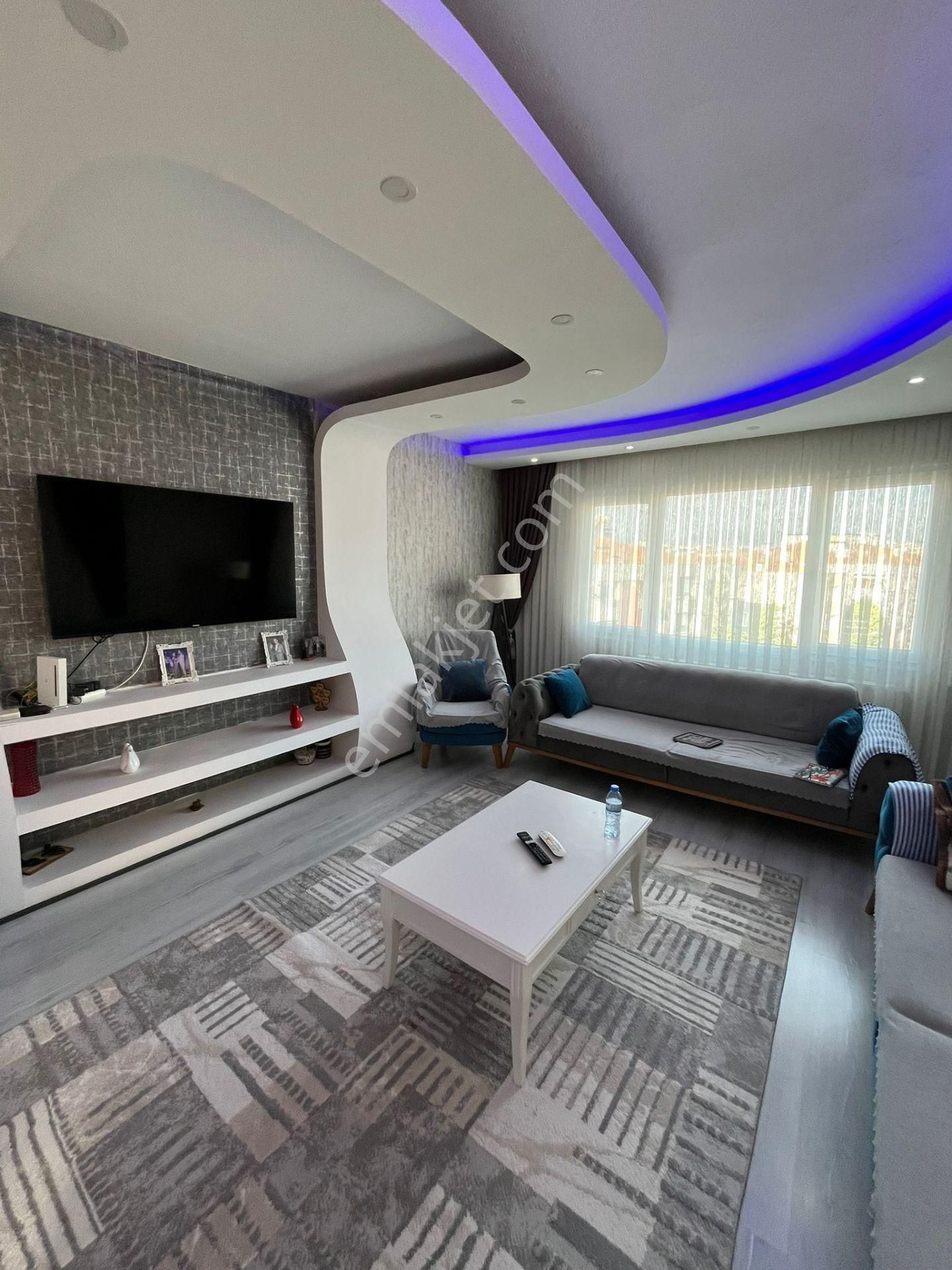 Acill Buca Fırat Mah.de 2+1 120m2 Dgazlı Ayrı Mutfak İçerisi Bakımlı Geniş Ferah Lüx Daire - Görsel 3