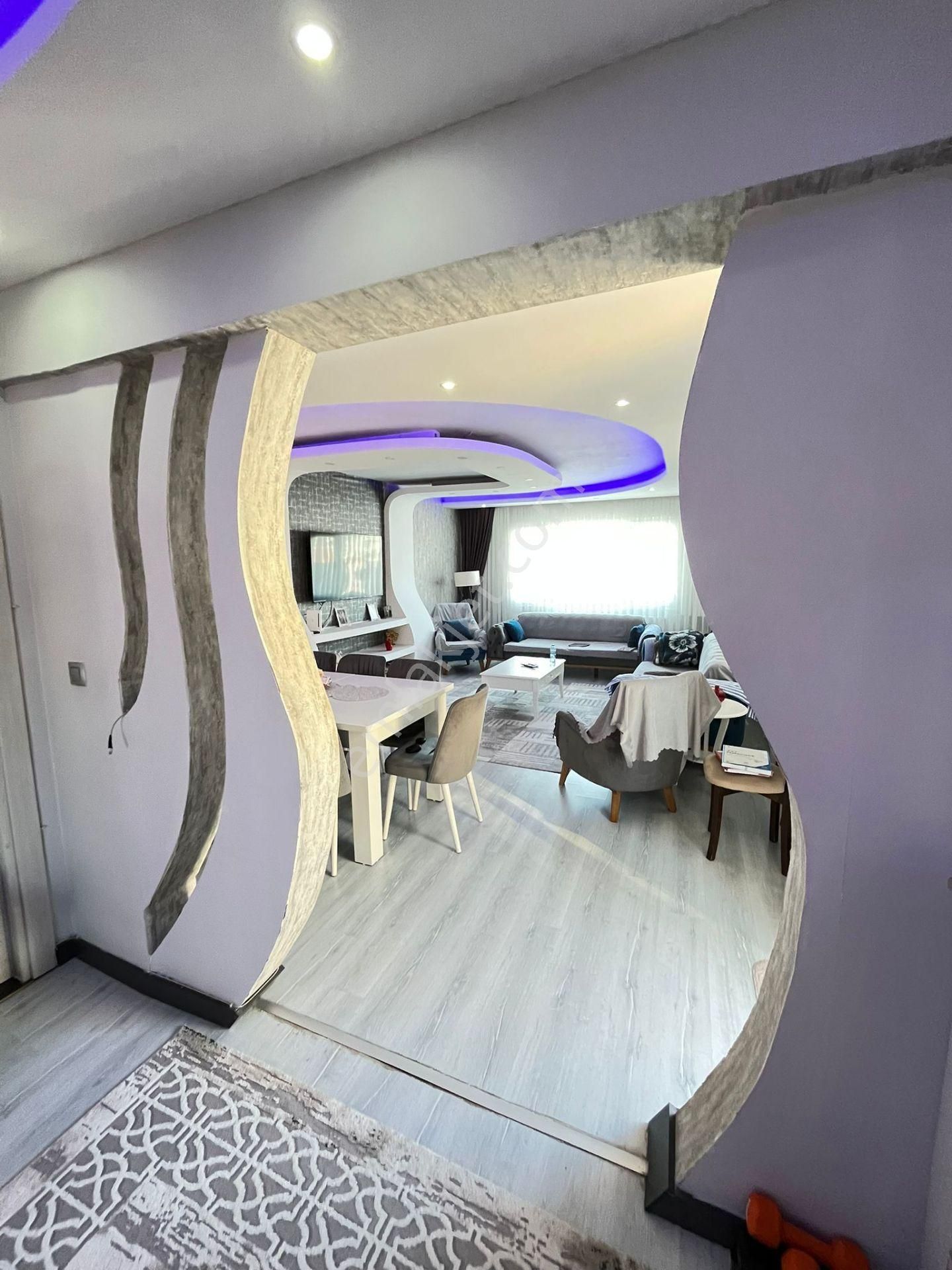 Acill Buca Fırat Mah.de 2+1 120m2 Dgazlı Ayrı Mutfak İçerisi Bakımlı Geniş Ferah Lüx Daire - Görsel 6