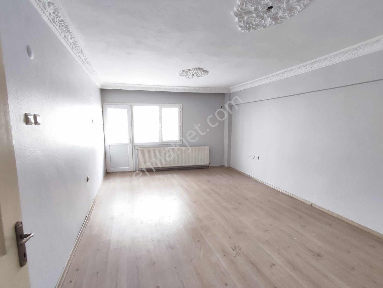 Üçyol Bahçelievlerde Metro Yanı D.gazlı Tadilatlı Arakat 3+1 - Görsel 14