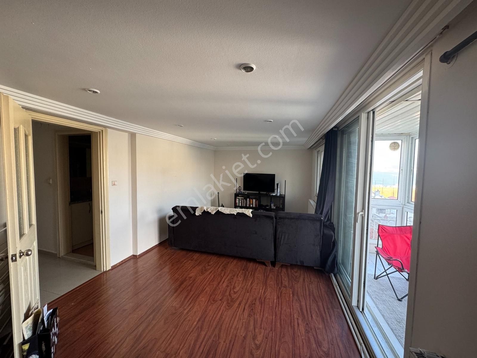 Konak Muratreis'te Deniz Manzaralı Satılık Daire - Görsel 11