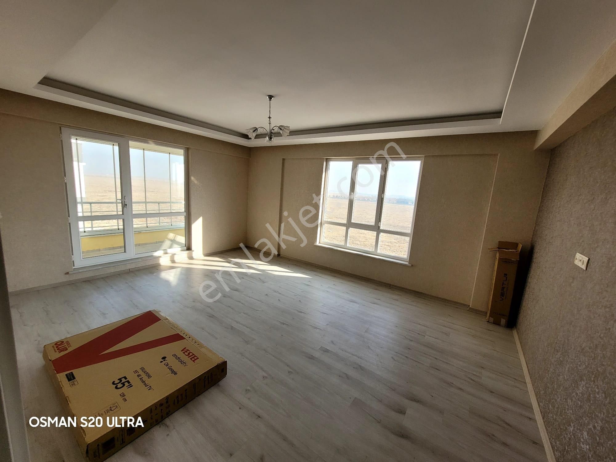 Kosova'da Çevrenin En Büyük 3+1i 200m2 Full Yapılı 2yıllık Site - Görsel 31