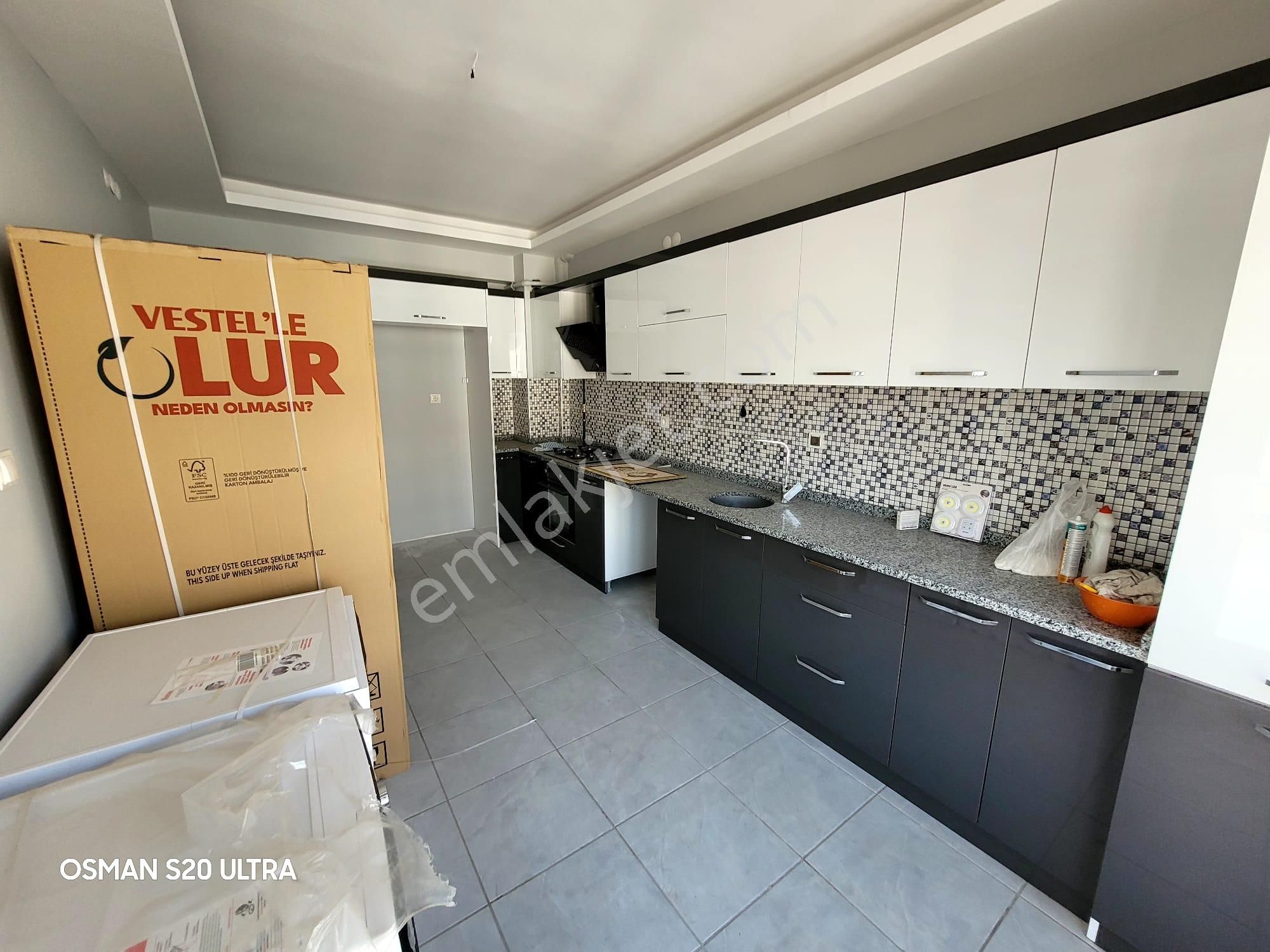 Kosova'da Çevrenin En Büyük 3+1i 200m2 Full Yapılı 2yıllık Site - Görsel 24