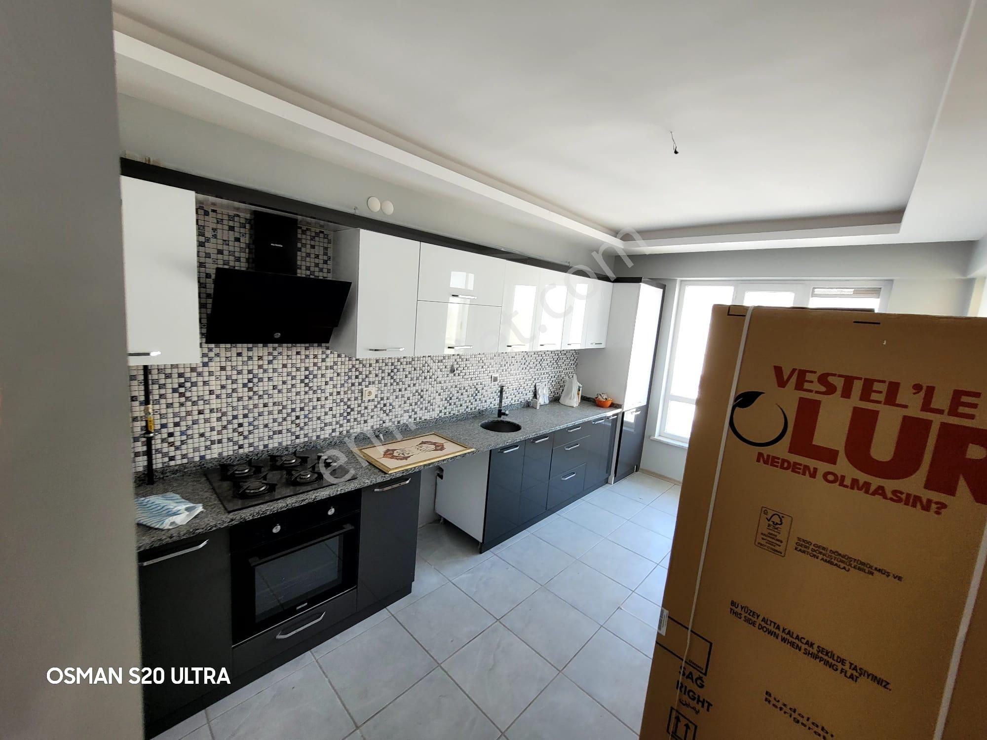 Kosova'da Çevrenin En Büyük 3+1i 200m2 Full Yapılı 2yıllık Site - Görsel 25