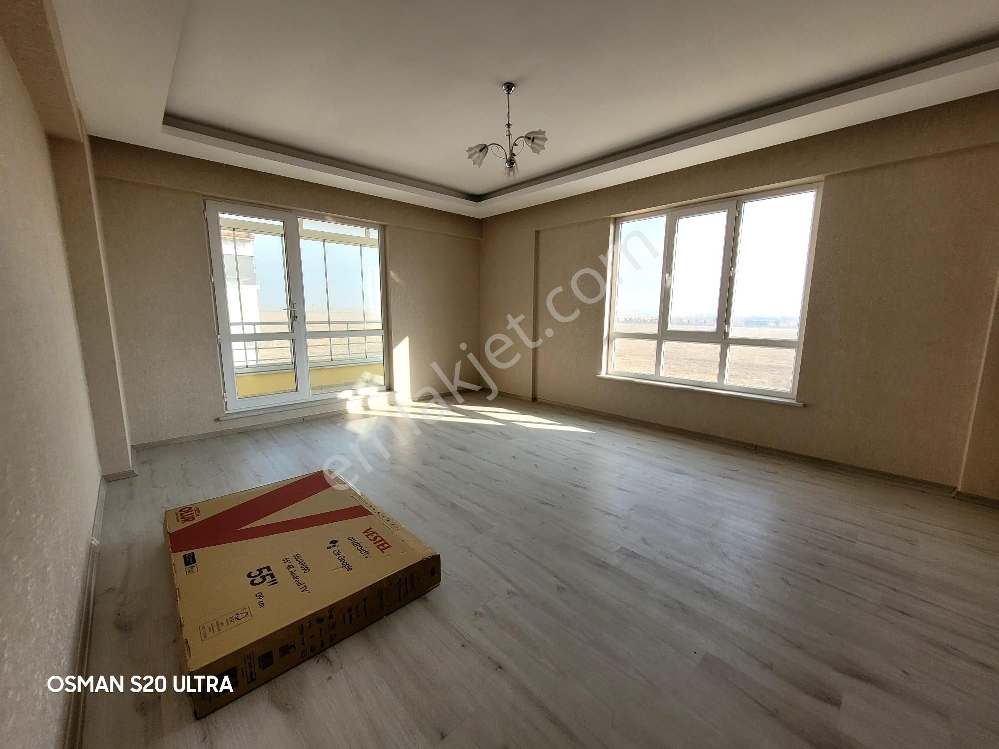 Kosova'da Çevrenin En Büyük 3+1i 200m2 Full Yapılı 2yıllık Site - Görsel 19