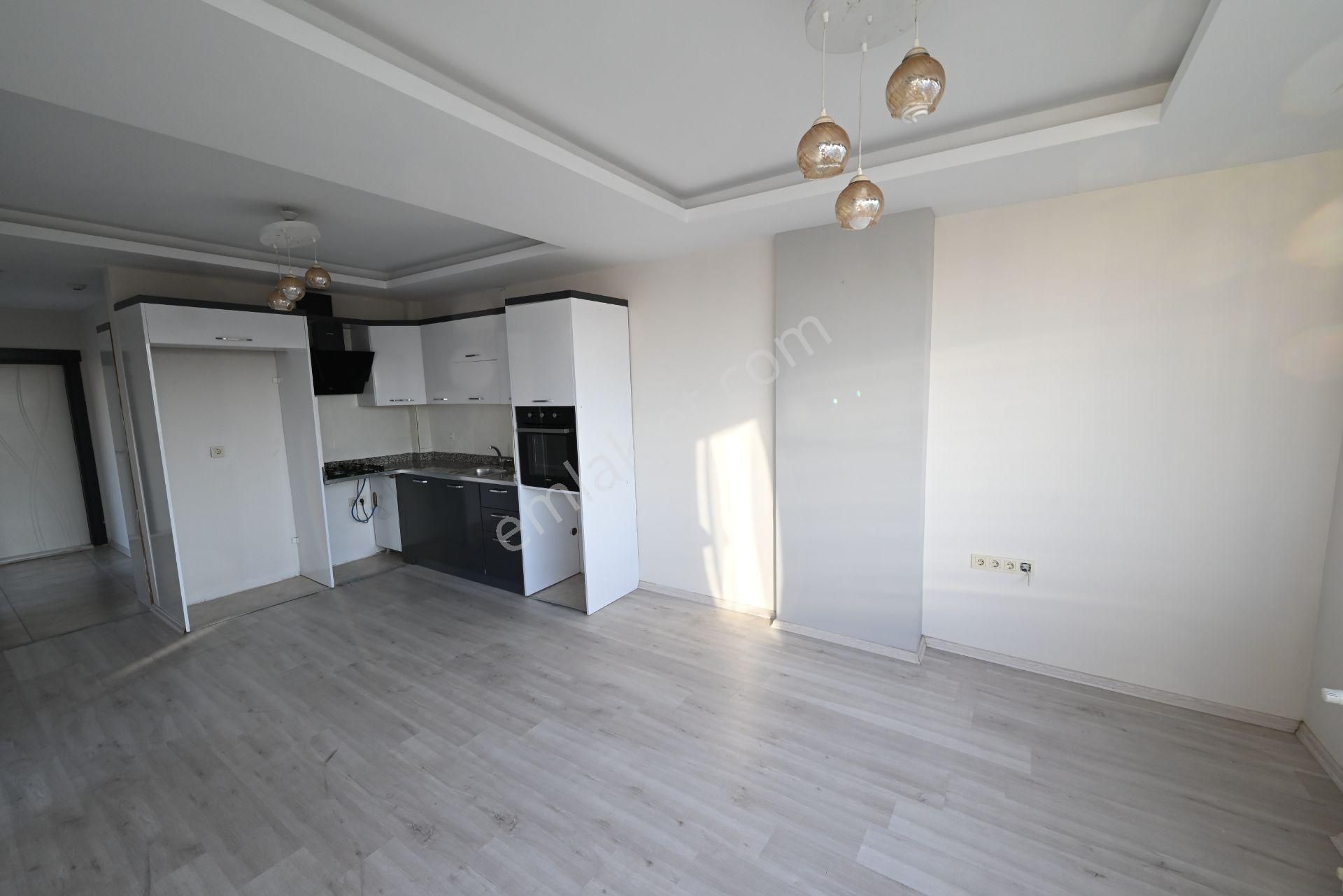 Üstünkent Emlak'tan Site İçi Havuzlu 3+1 Satılık Daire - Görsel 3