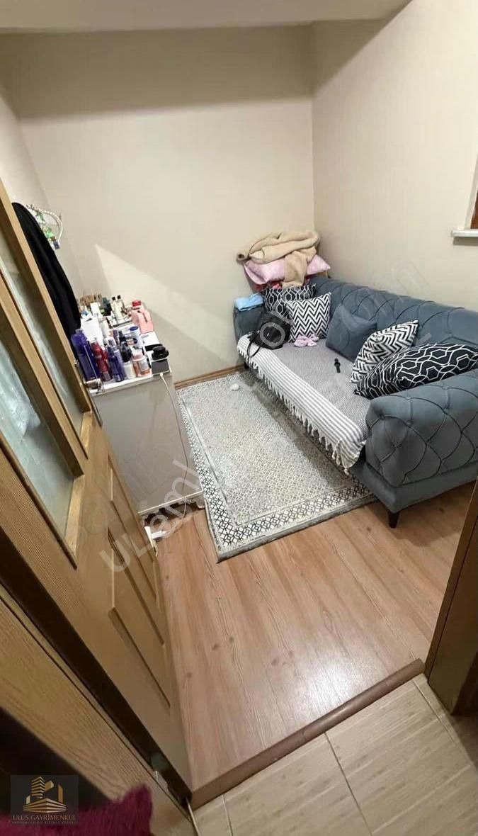 Ulustan Turgutreıs Caddede 87 M2 2+1 3.kat Kredili İskanlı Daire - Görsel 13