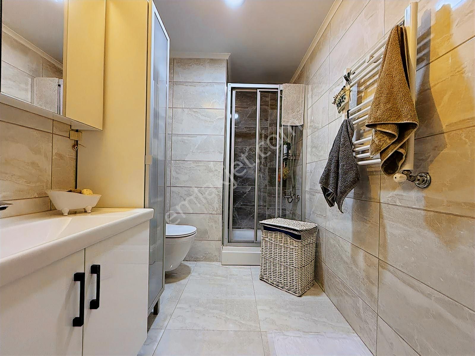 Suadiye'de Balkonlu 3+1 Az Katlı Butik Binada - Görsel 22