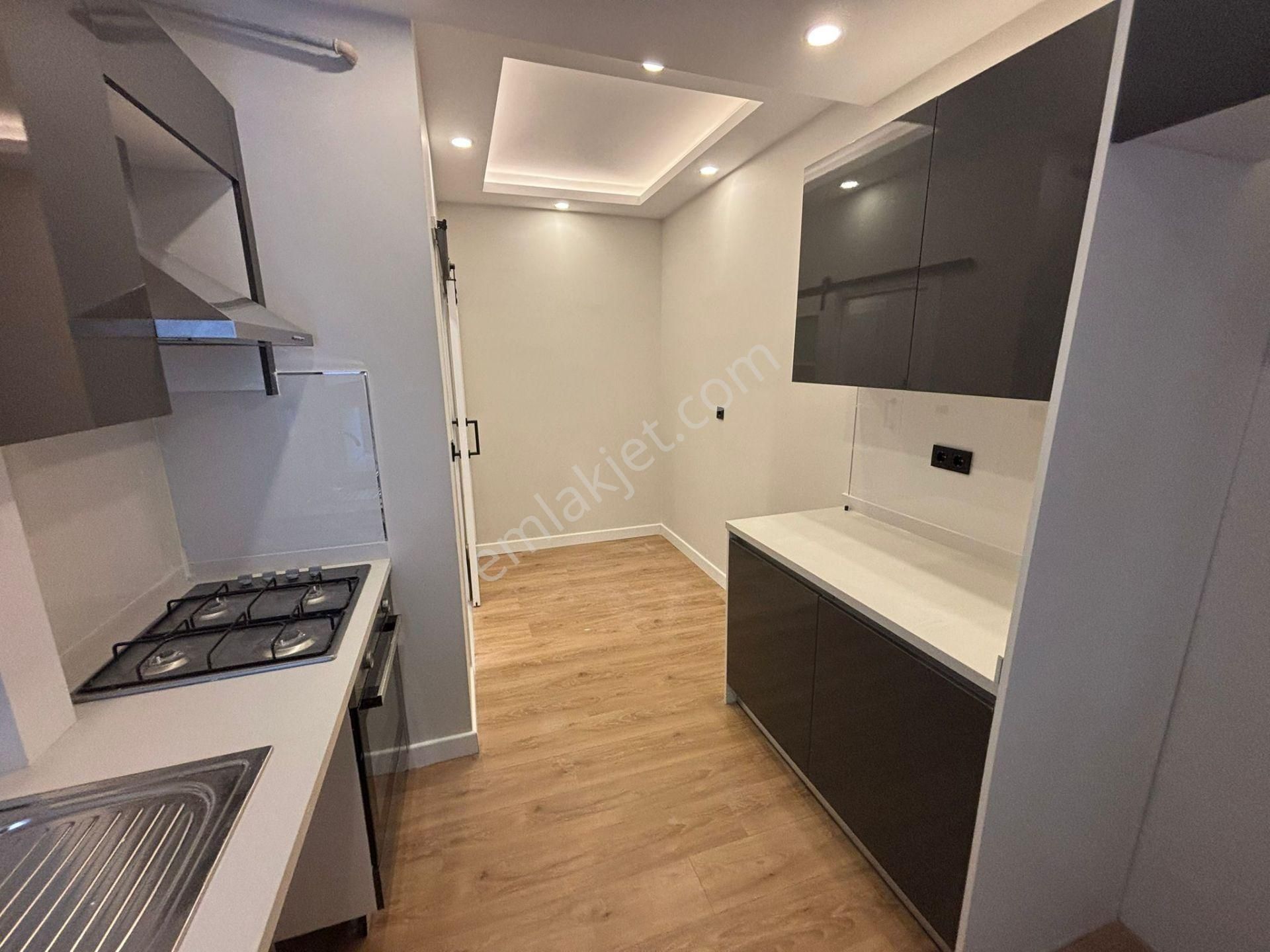 Kaçmaz'dan Merkezi Lokasyonda Sıfır Yapıda Ara Kat Ön Cephe 3+1 - Görsel 7