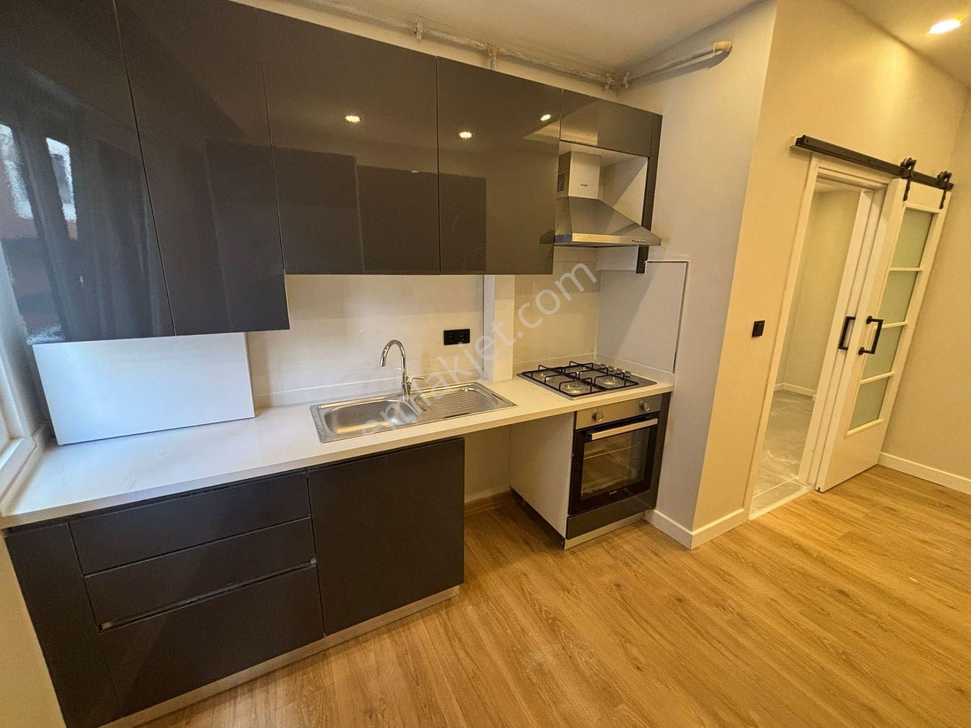 Kaçmaz'dan Merkezi Lokasyonda Sıfır Yapıda Ara Kat Ön Cephe 3+1 - Görsel 17