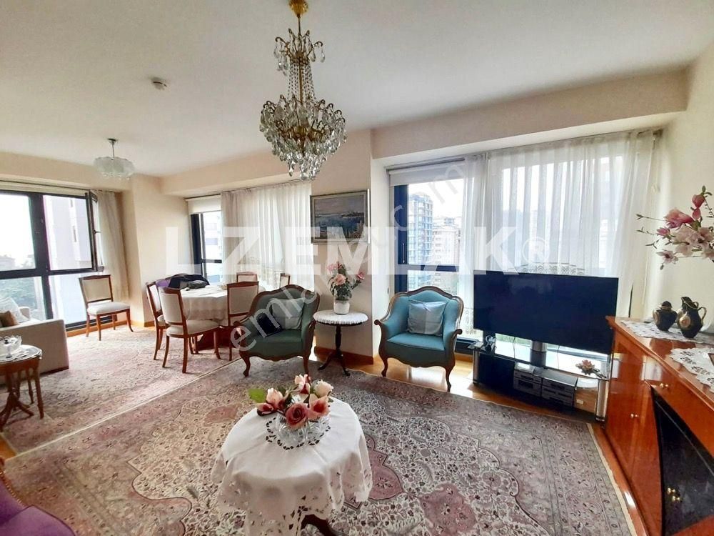 Suadiye'de 7/24 Güvenlikli Yemyeşil Sitede Süper Lüks 2+1 Daire - Görsel 5