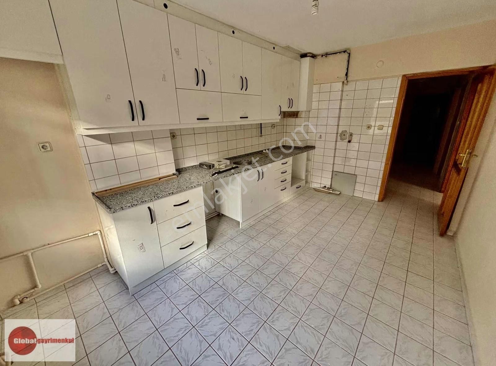 Bağbaşı Mah. Yeni Yol'da 3+1, 150 M² Kiralık Daire