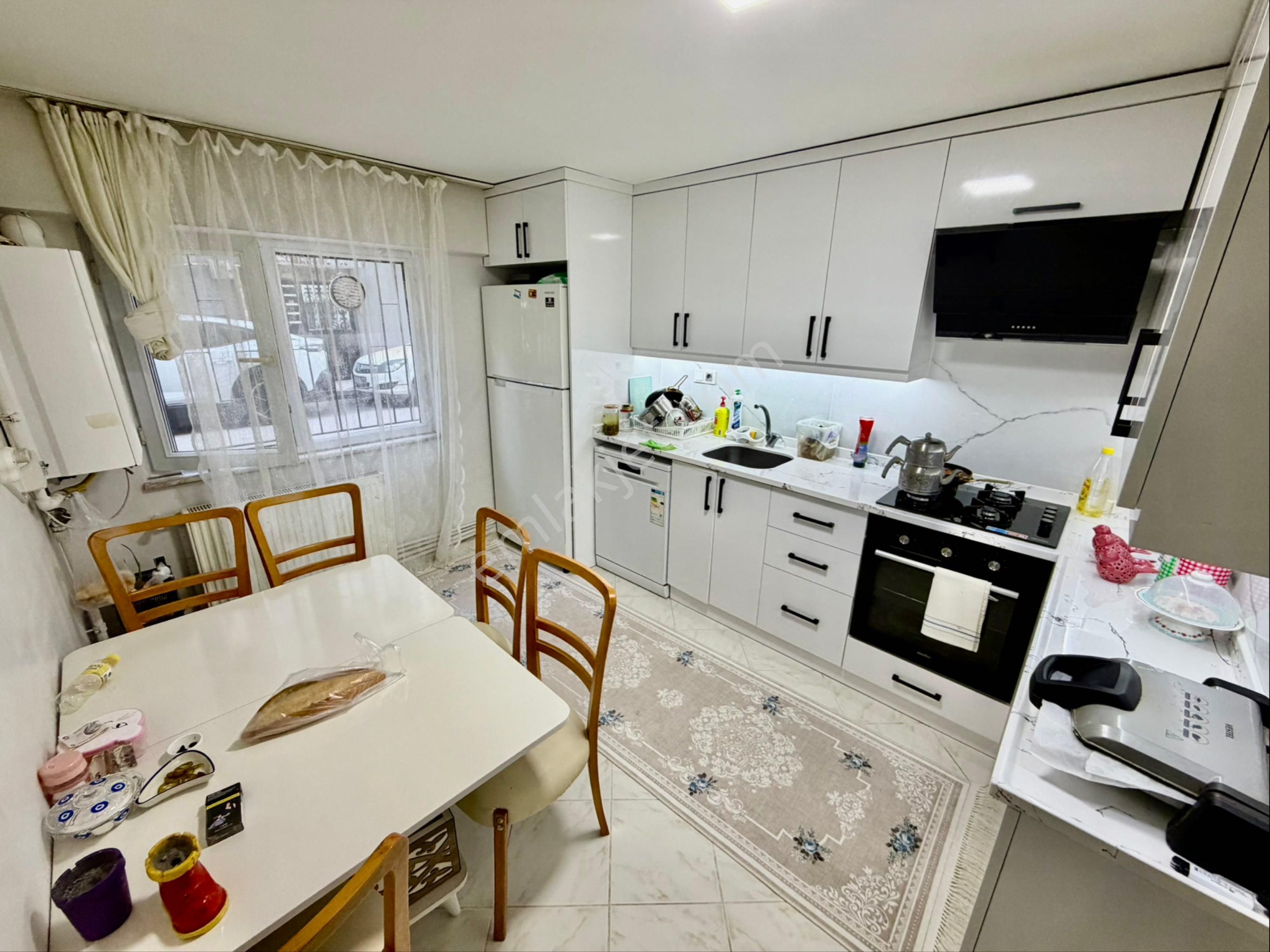 Evim-nur’dan Bahçelievler Mh 2+1 110m2 Giriş Kat 56’lar Cad. Bir Sokak Üstü - Görsel 4