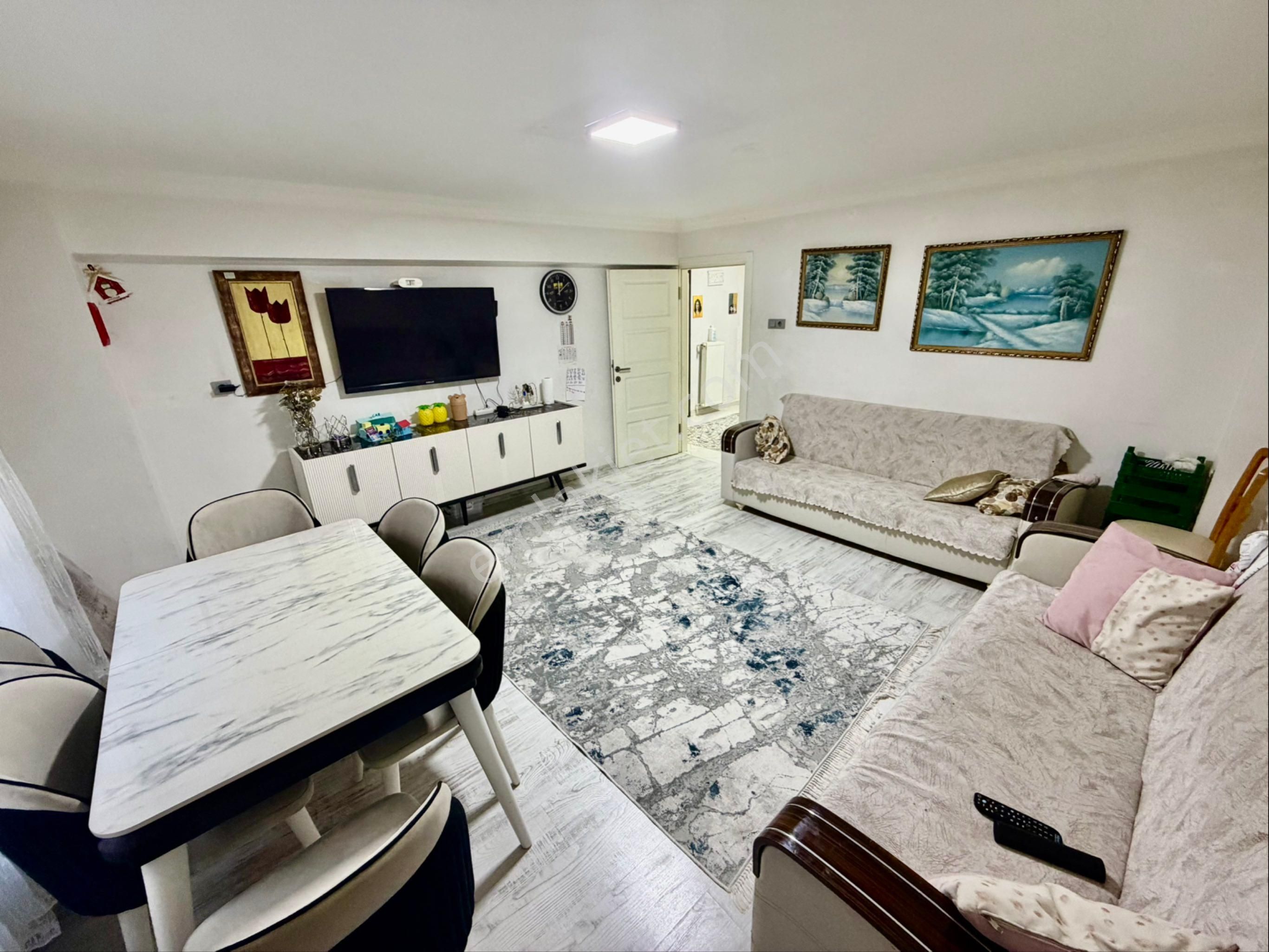 Evim-nur’dan Bahçelievler Mh 2+1 110m2 Giriş Kat 56’lar Cad. Bir Sokak Üstü - Görsel 2