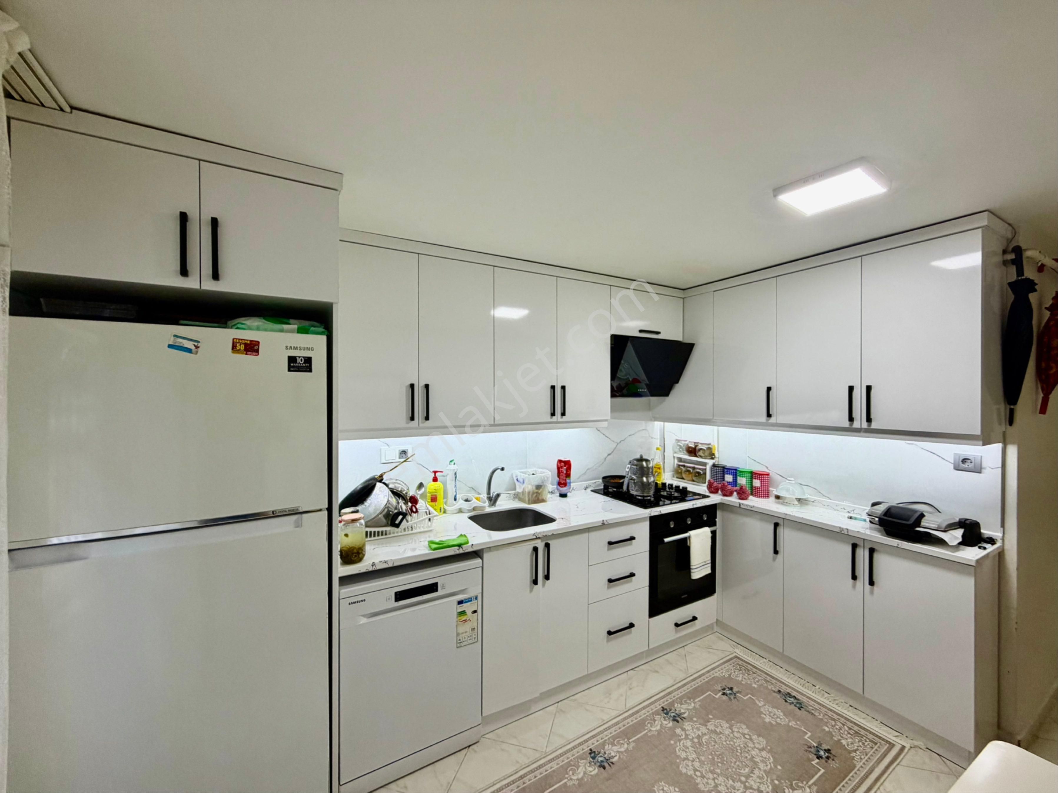 Evim-nur’dan Bahçelievler Mh 2+1 110m2 Giriş Kat 56’lar Cad. Bir Sokak Üstü - Görsel 7