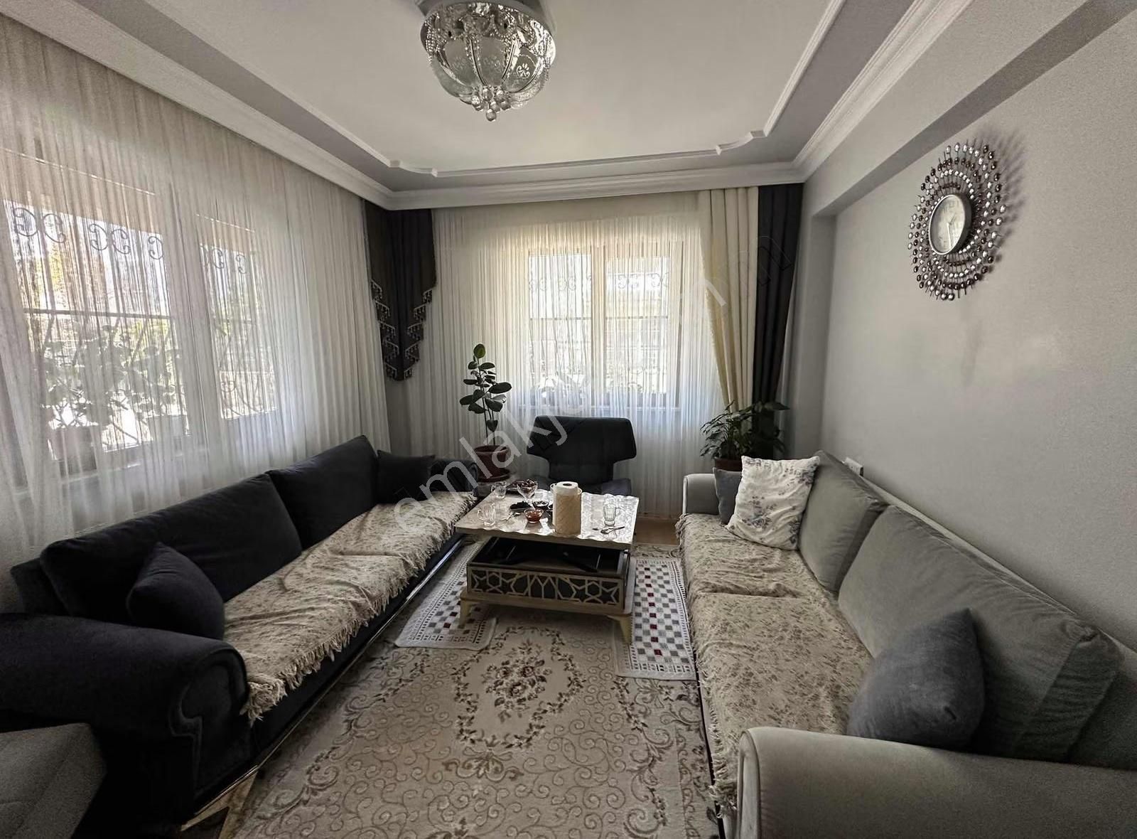 Elit Emlaktan İstiklal Mah 3+1 Satlık