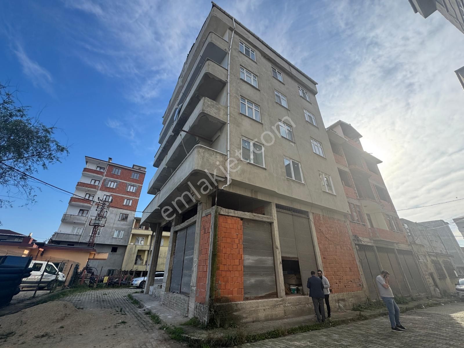 Trabzon Araklı Merkez'de Satılık 3+1 Giriş Katı Daire - Görsel 5