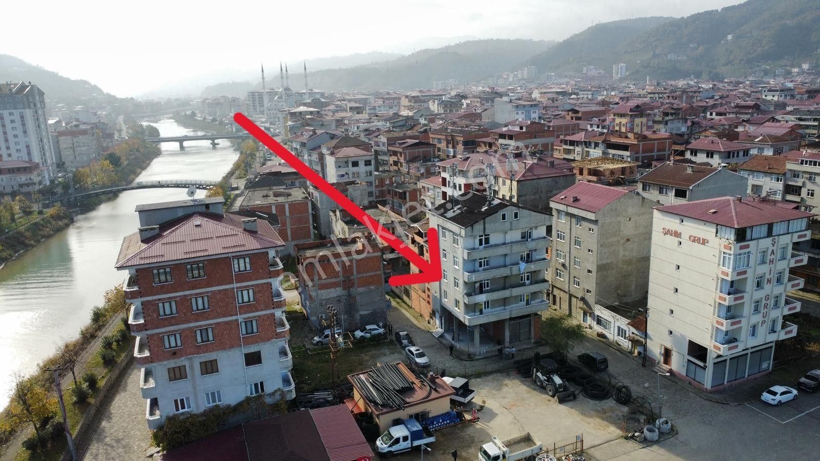 Trabzon Araklı Merkez'de Satılık 3+1 Giriş Katı Daire - Görsel 17