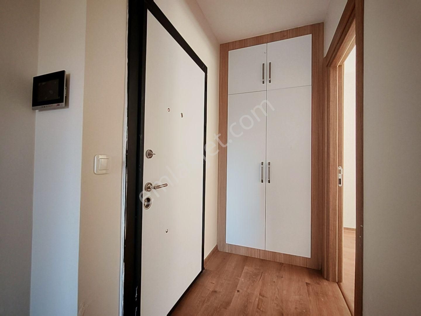 Silivri Yeni Mh. Atabek Konutları Ara Kat 3+1 Peyzaj Cephe - Görsel 28