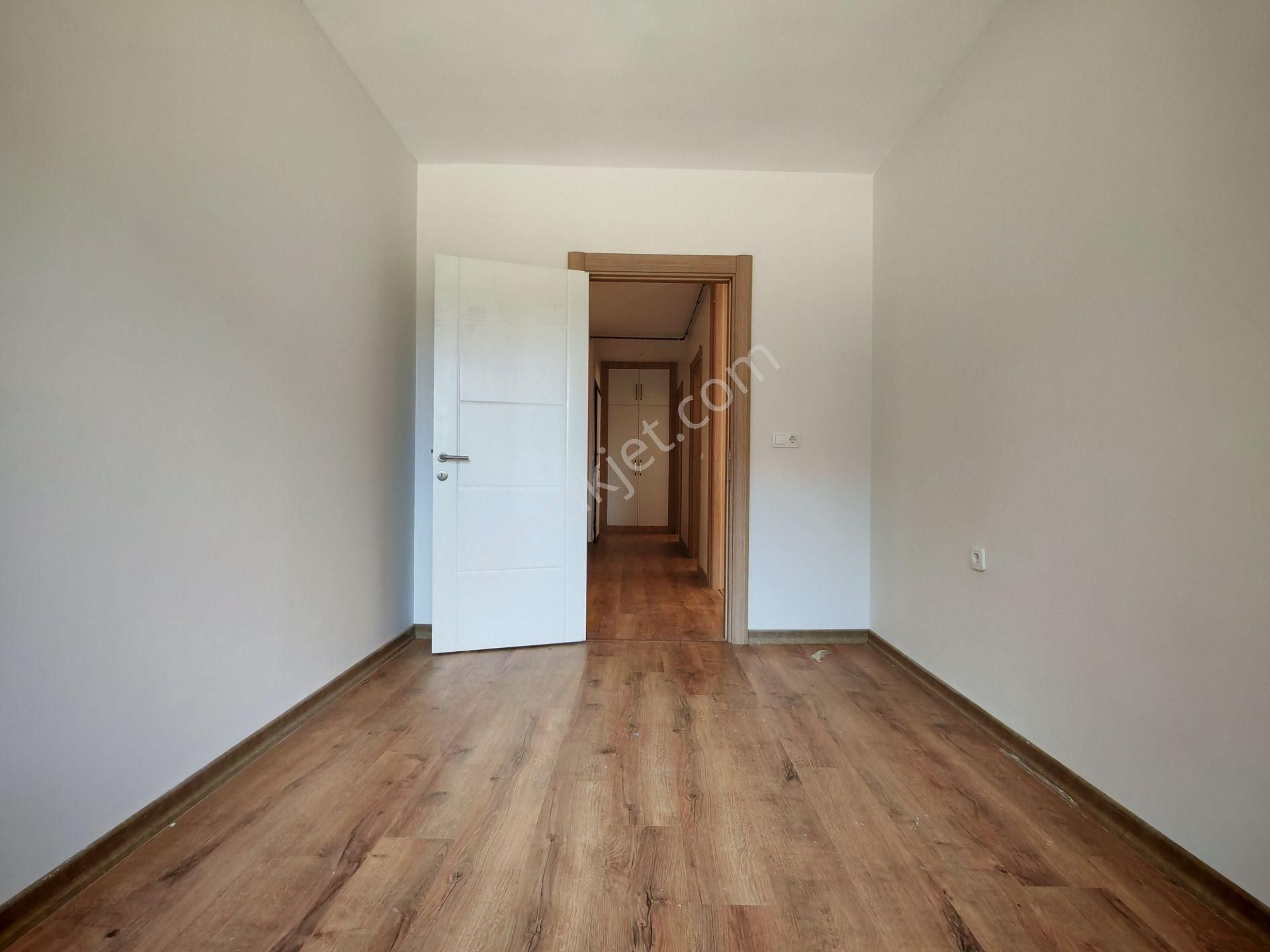 Silivri Yeni Mh. Atabek Konutları Ara Kat 3+1 Peyzaj Cephe - Görsel 26